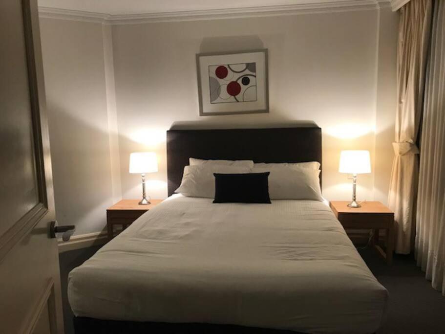 Sydney CBD Comfort BON02314