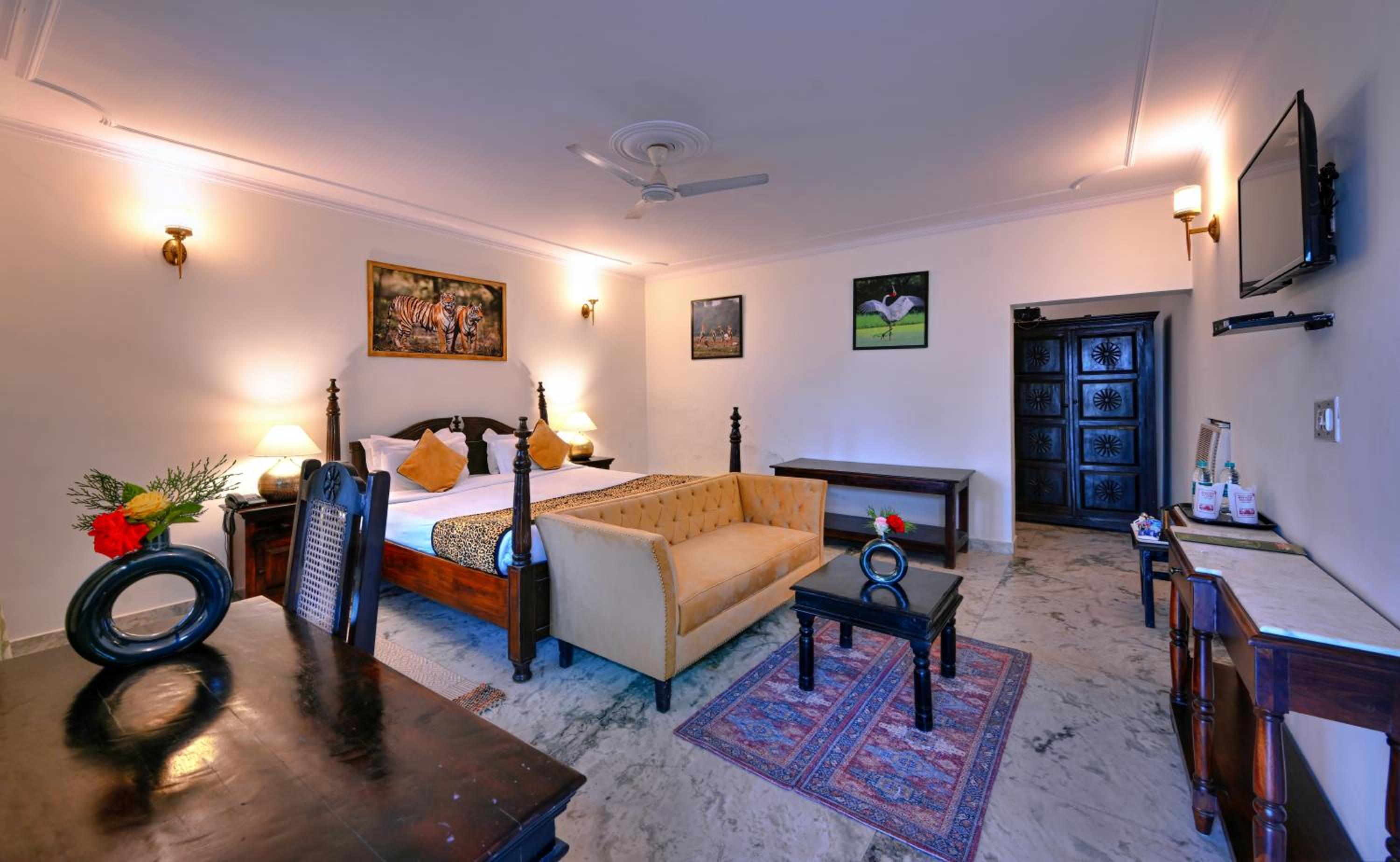 Tiger Den Resort