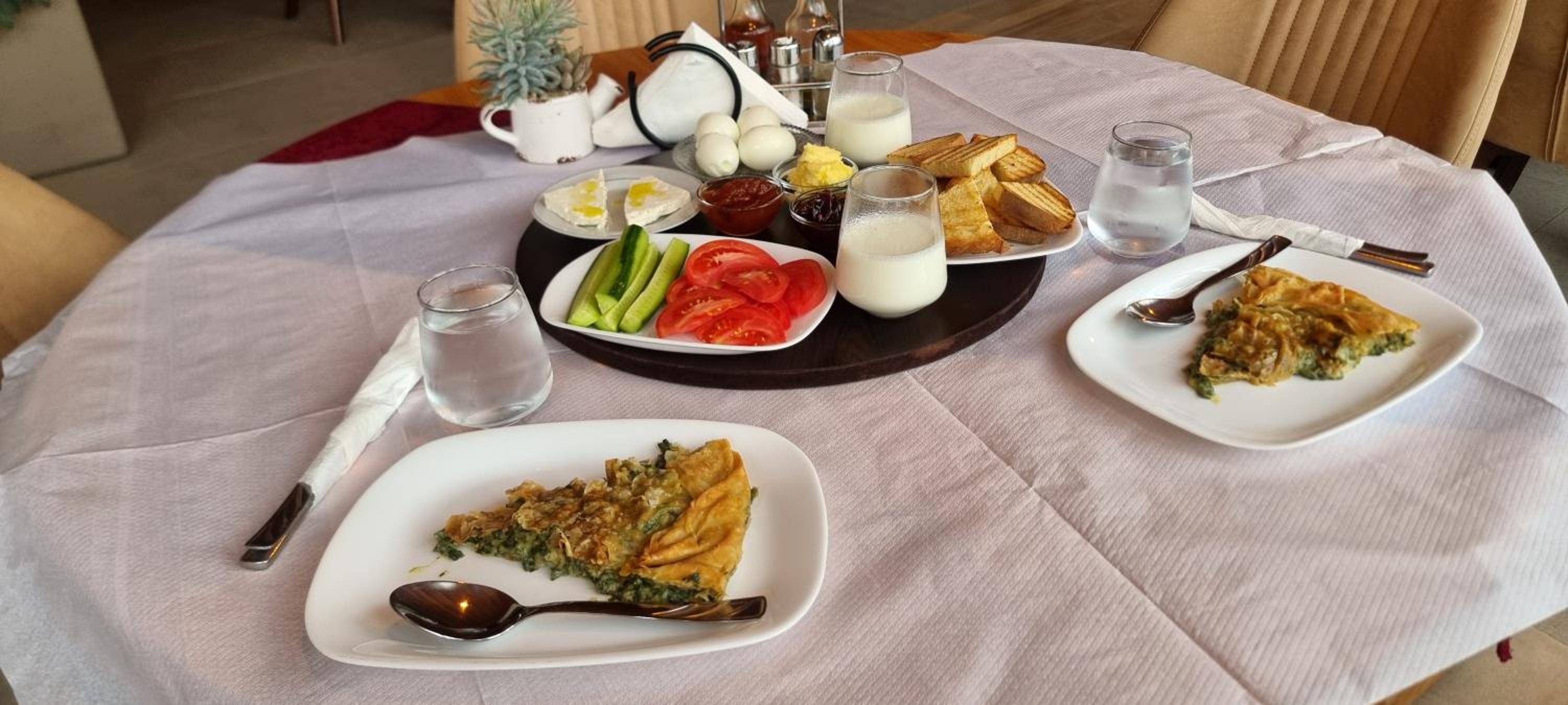 Salillari Guest house & Restaurant