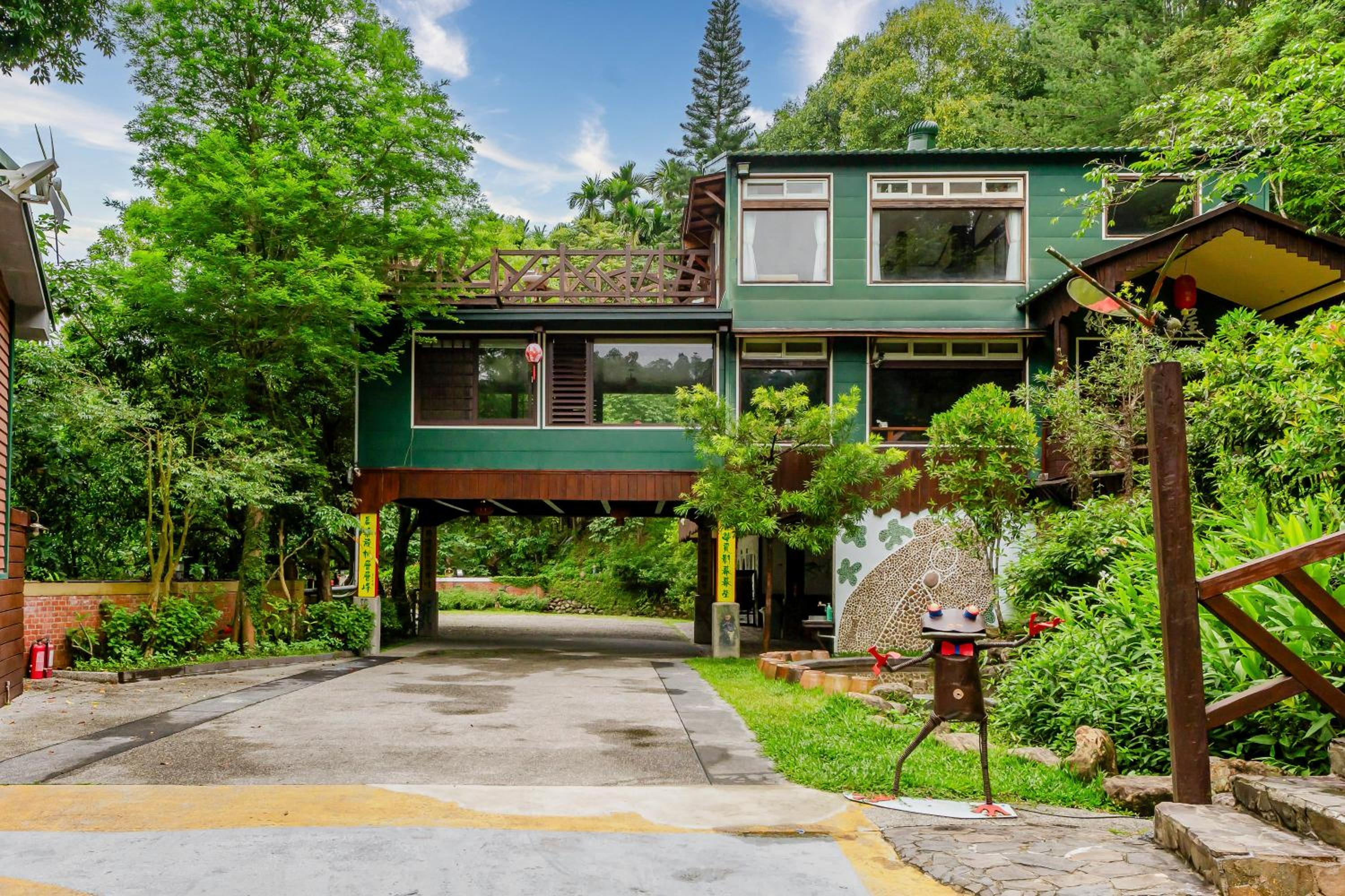Nantou Taomi Woody house view 3