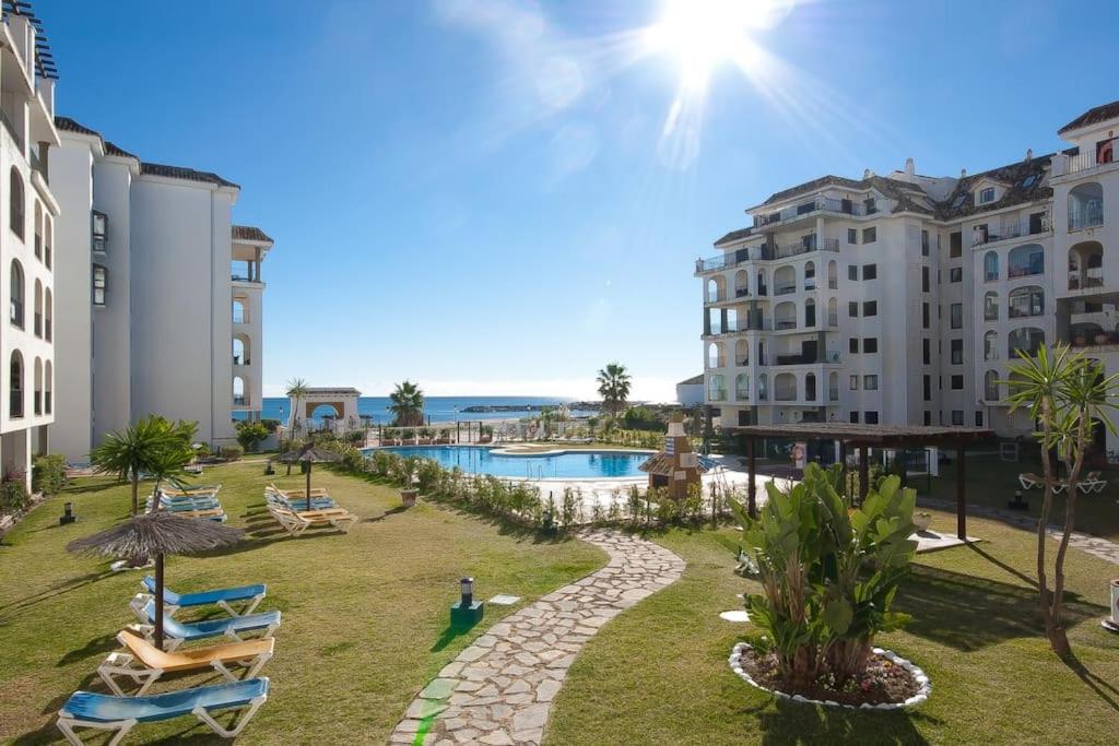 Marina de la Duquesa 819 view 3