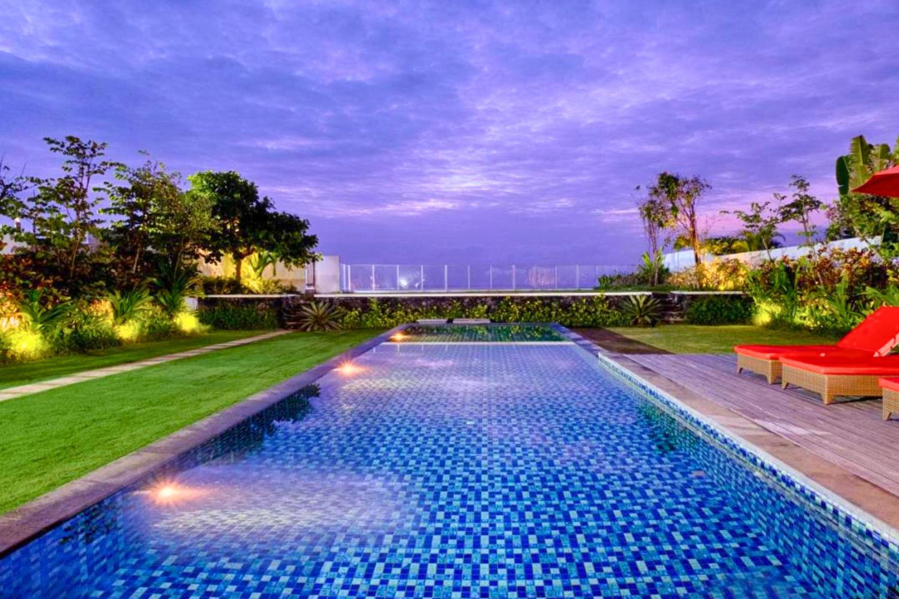 Moana 3 BR Beachfront Villa view 2