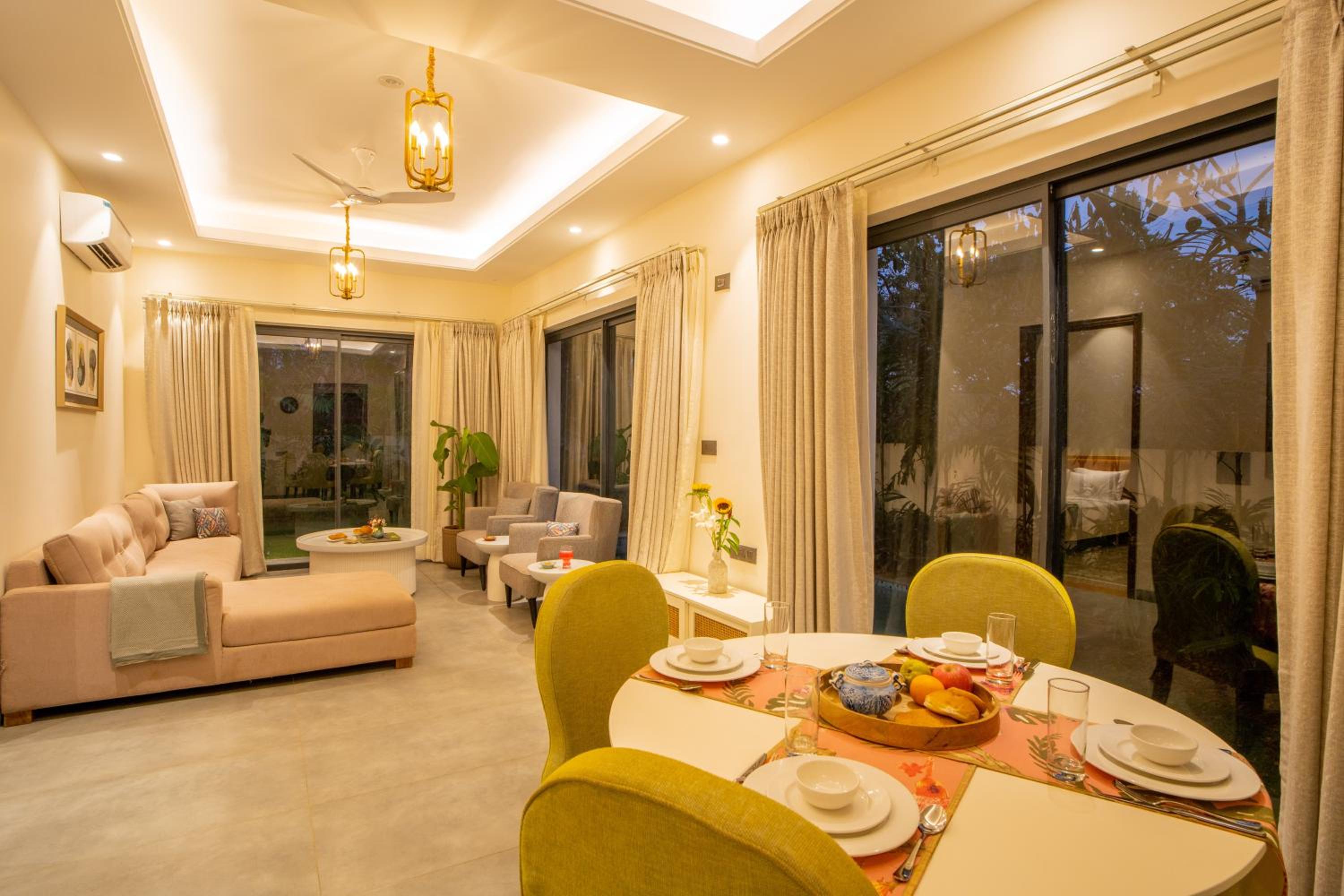ELIVAAS 3 BHK with Pvt Pool & Garden - Laguna Echo view 2
