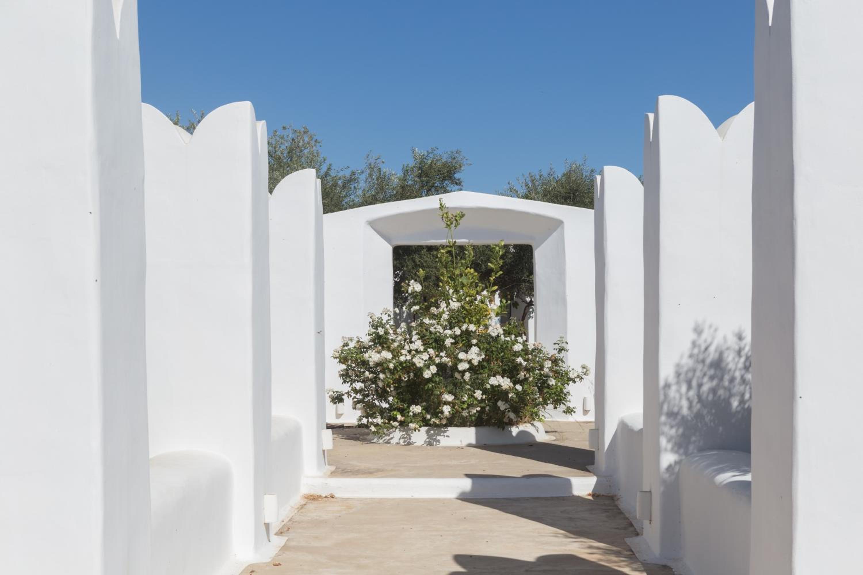 Kallos Villas & Suites view 5