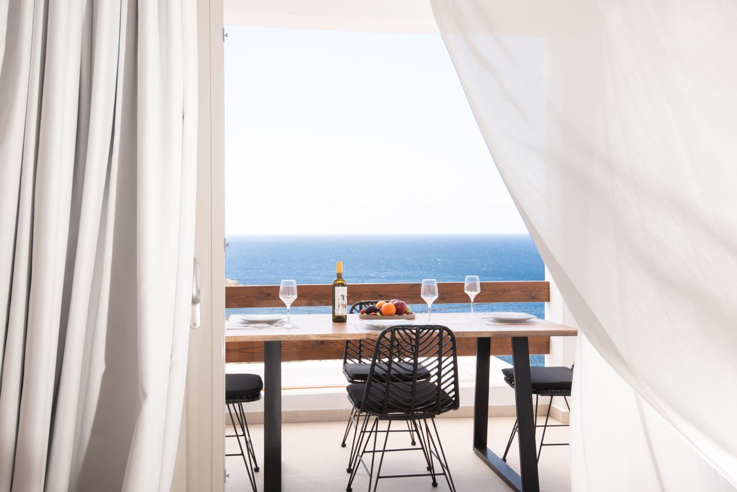 Mia Anasa - Luxury Suites view 5