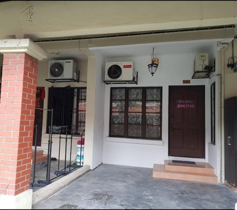 Desa Damai Homestay fully air cond and self check in #7 pax