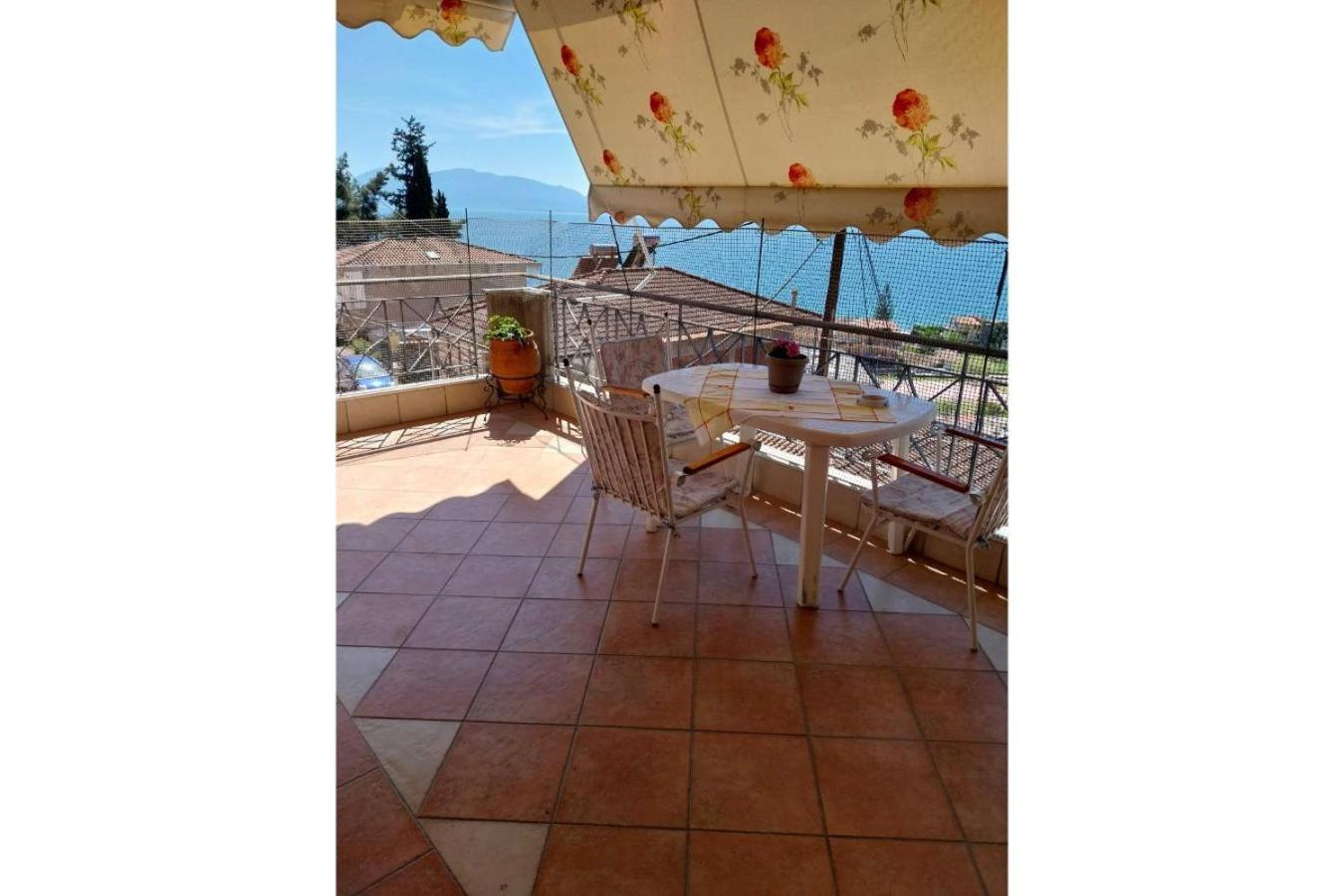 Menidi Apartment 201