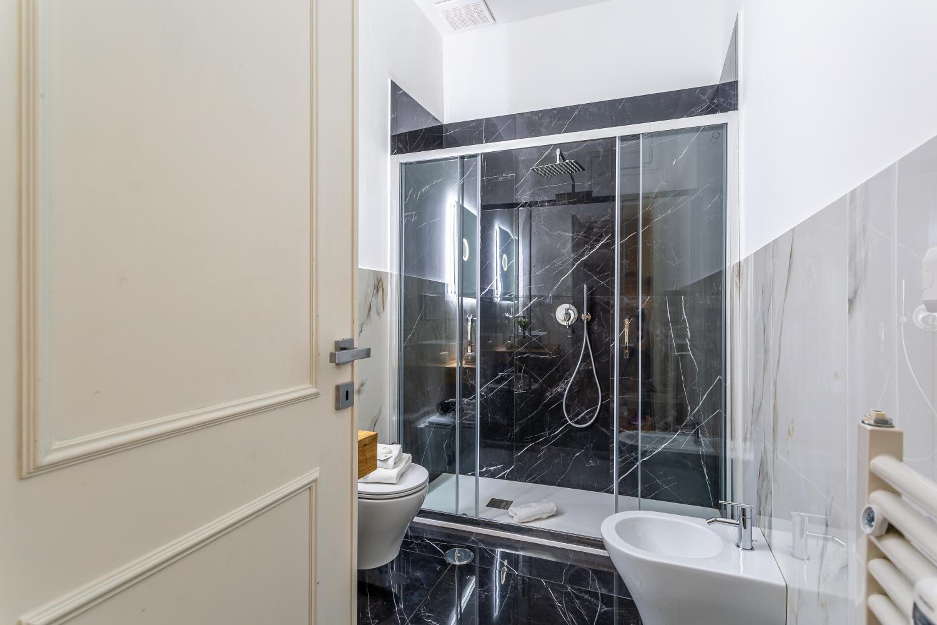 Spanish Steps Caesar Suites