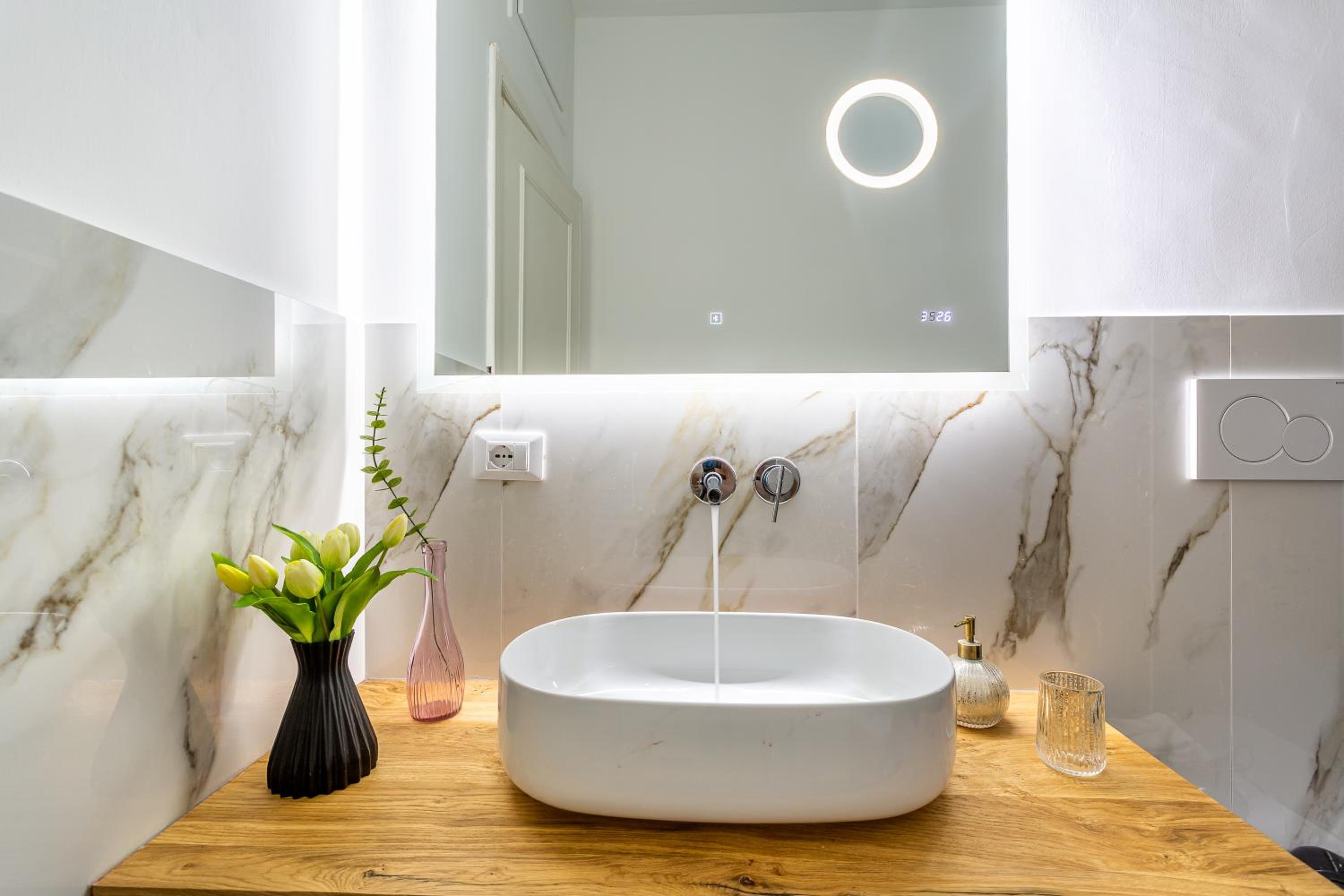 Spanish Steps Caesar Suites