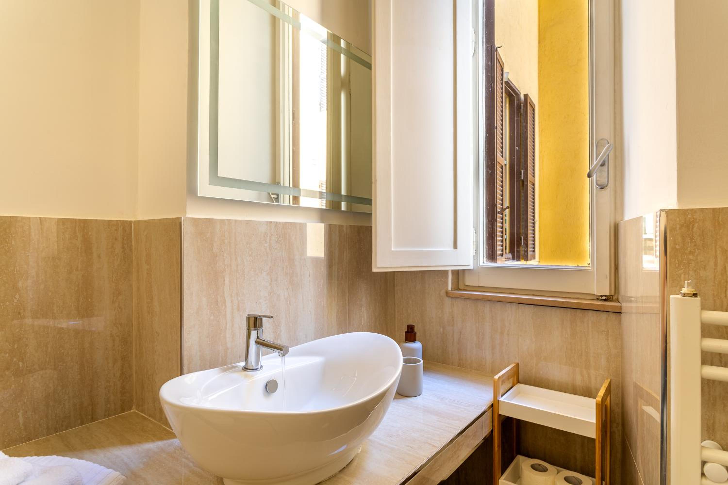 Spanish Steps Caesar Suites