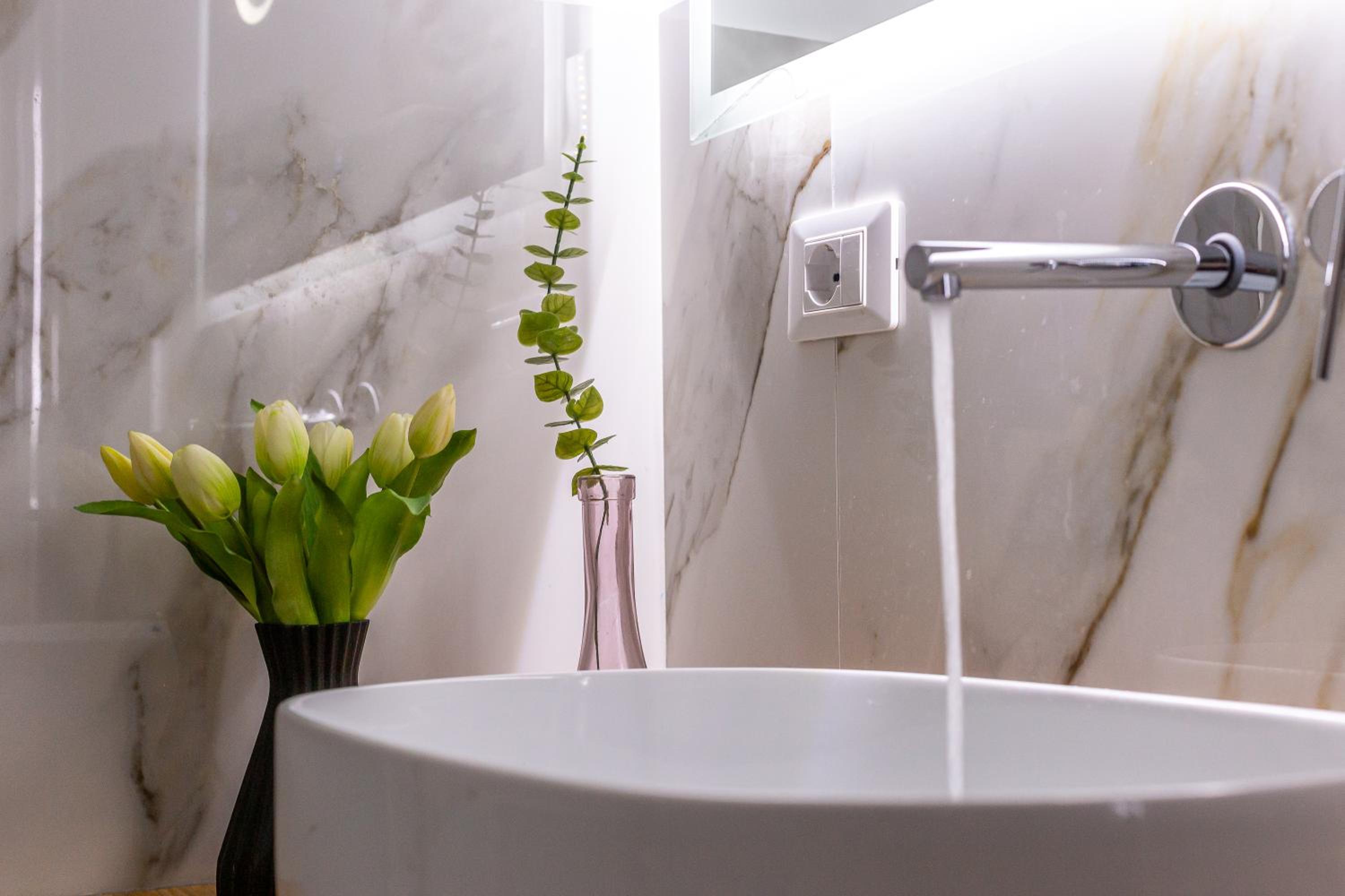 Spanish Steps Caesar Suites