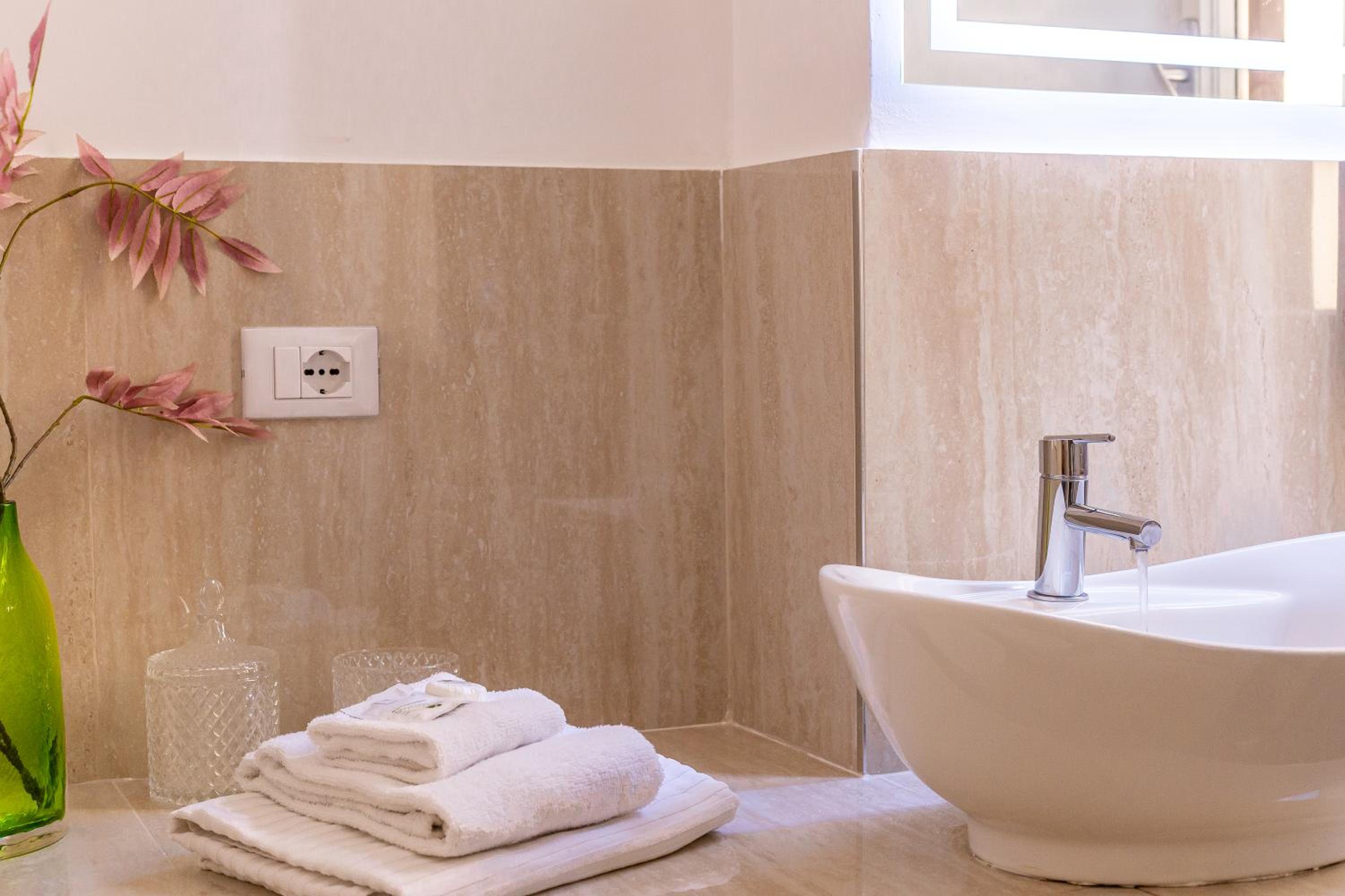 Spanish Steps Caesar Suites