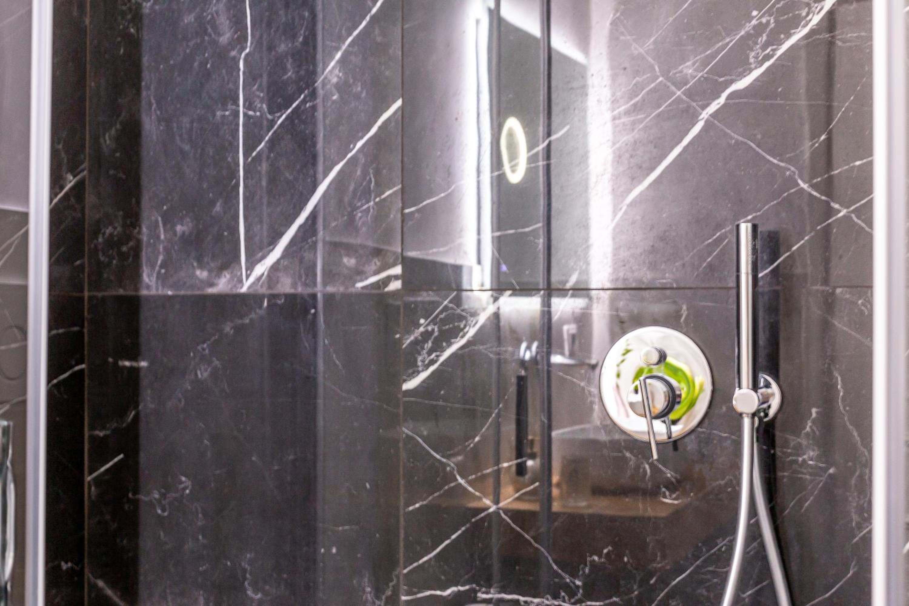 Spanish Steps Caesar Suites