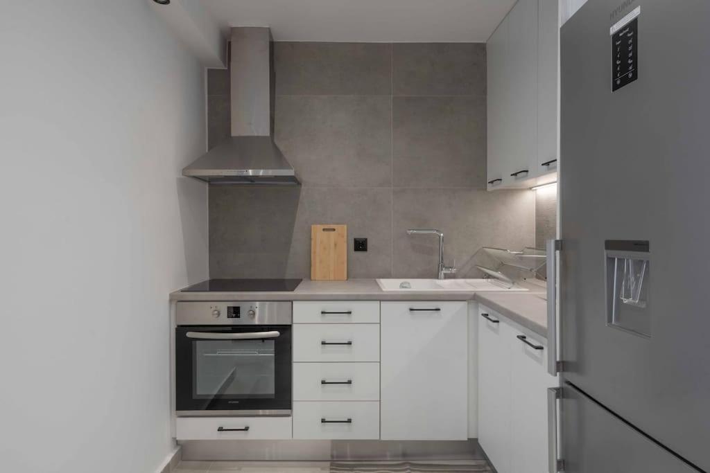 Chic Urban Studio close to Athens Landmarks
