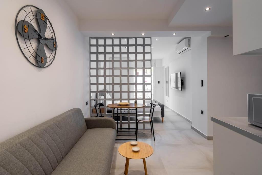 Chic Urban Studio close to Athens Landmarks