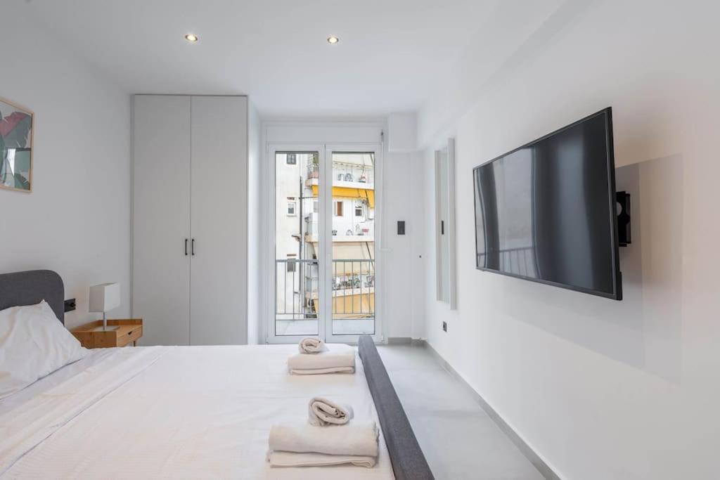 Chic Urban Studio close to Athens Landmarks