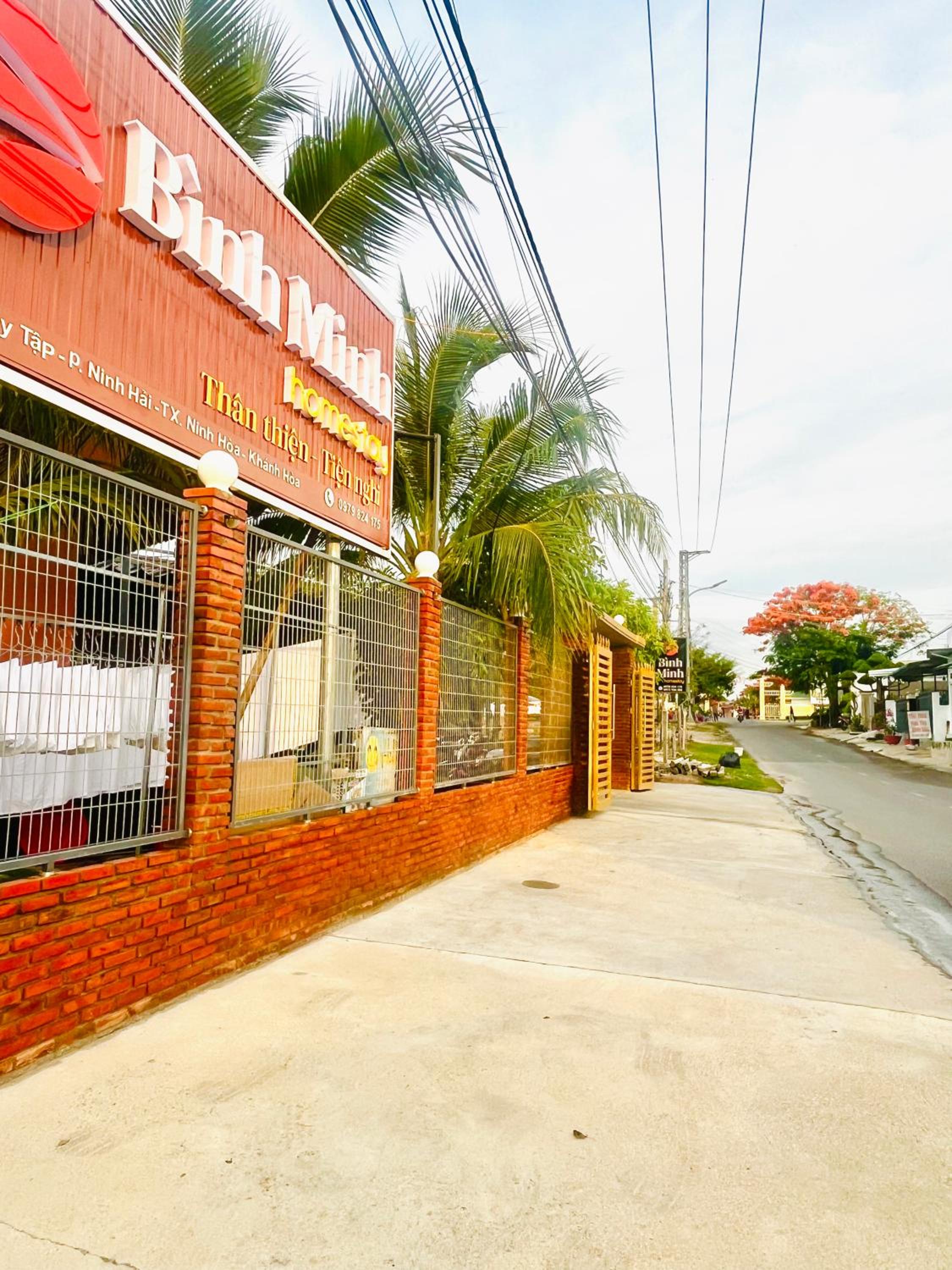 Bình Minh Homestay - Dốc Lết