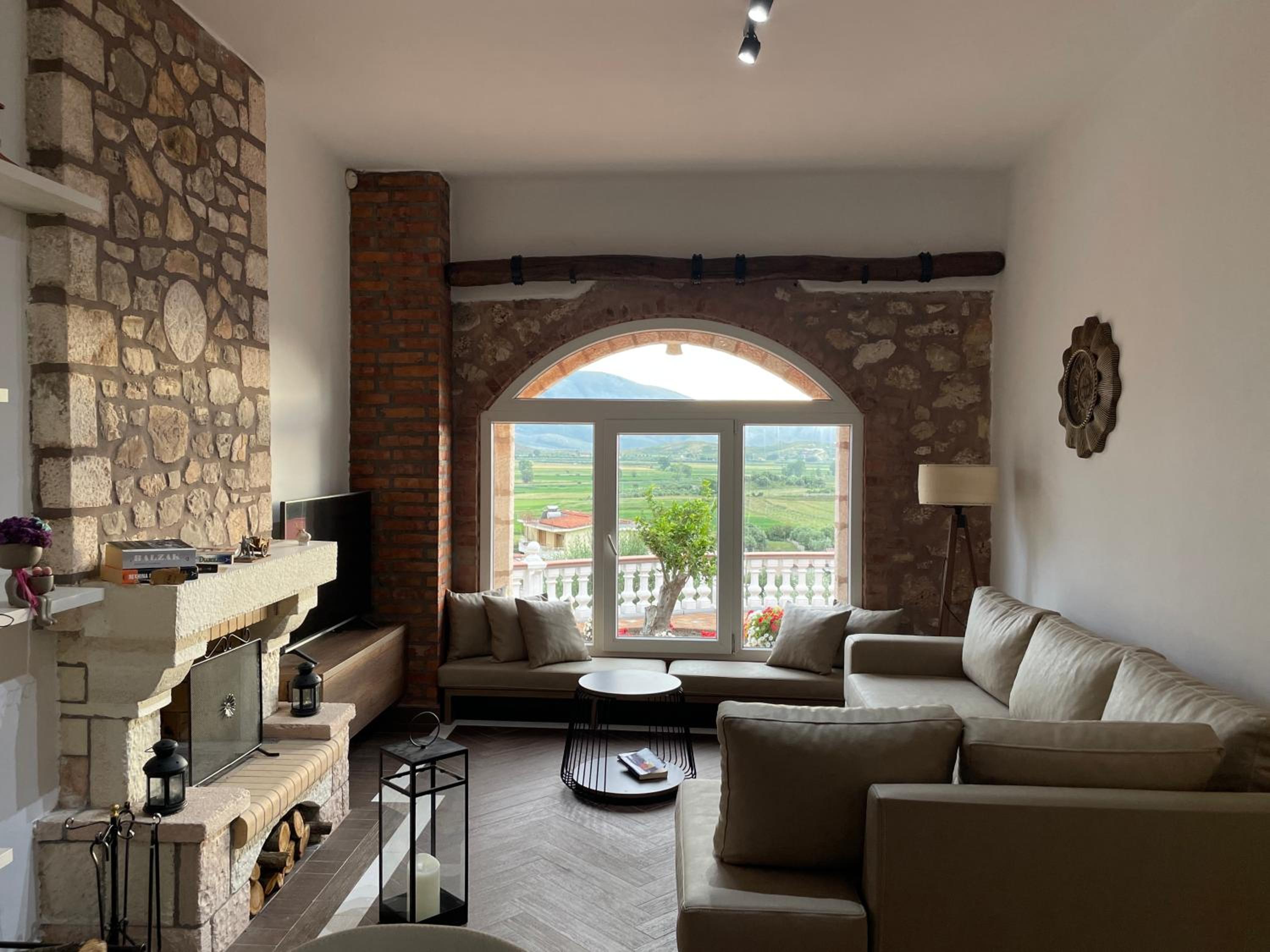 Villa Tragos