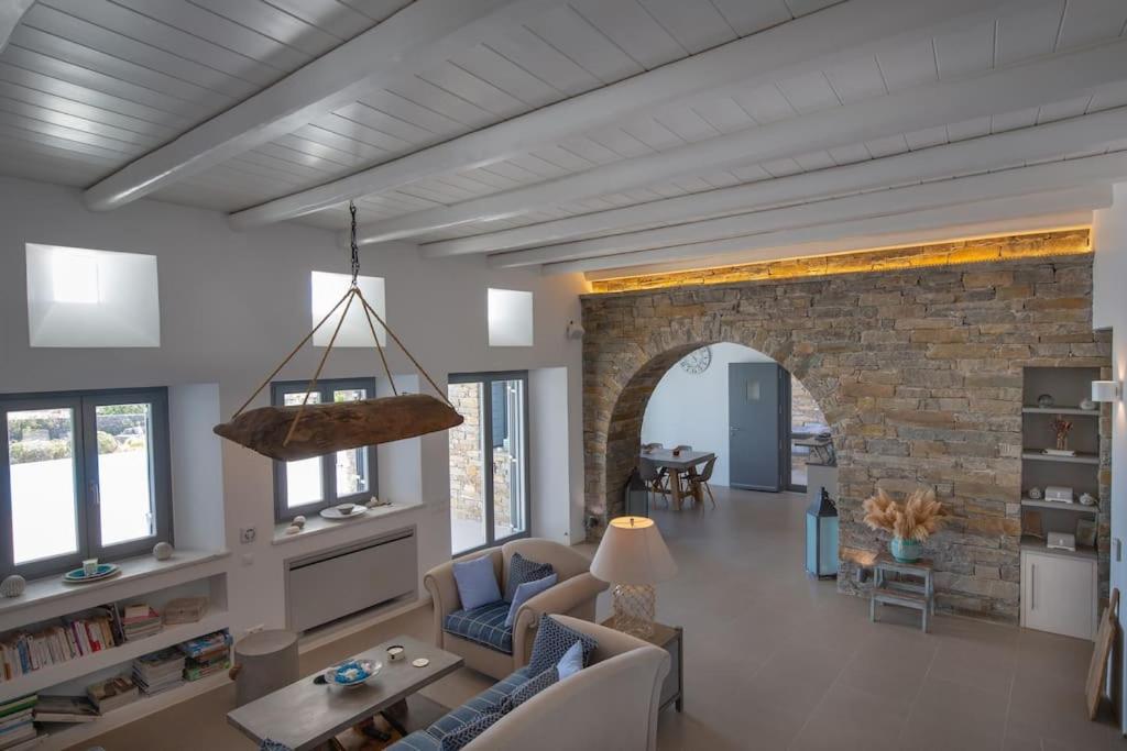 GAIA, unique villa, private pool & tennis court & boules view 3