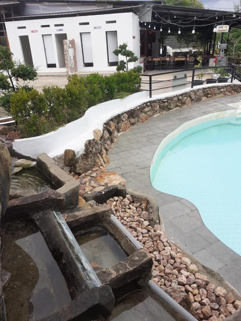 Glamping Teluk Sirih