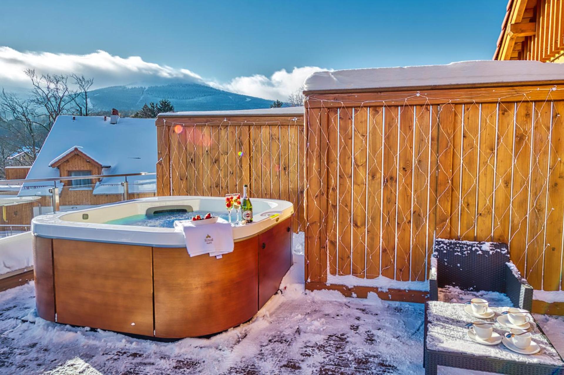 Royal Prestige Collection z prywatnym jacuzzi - STONE HILL RESORT z basenem i saunami
