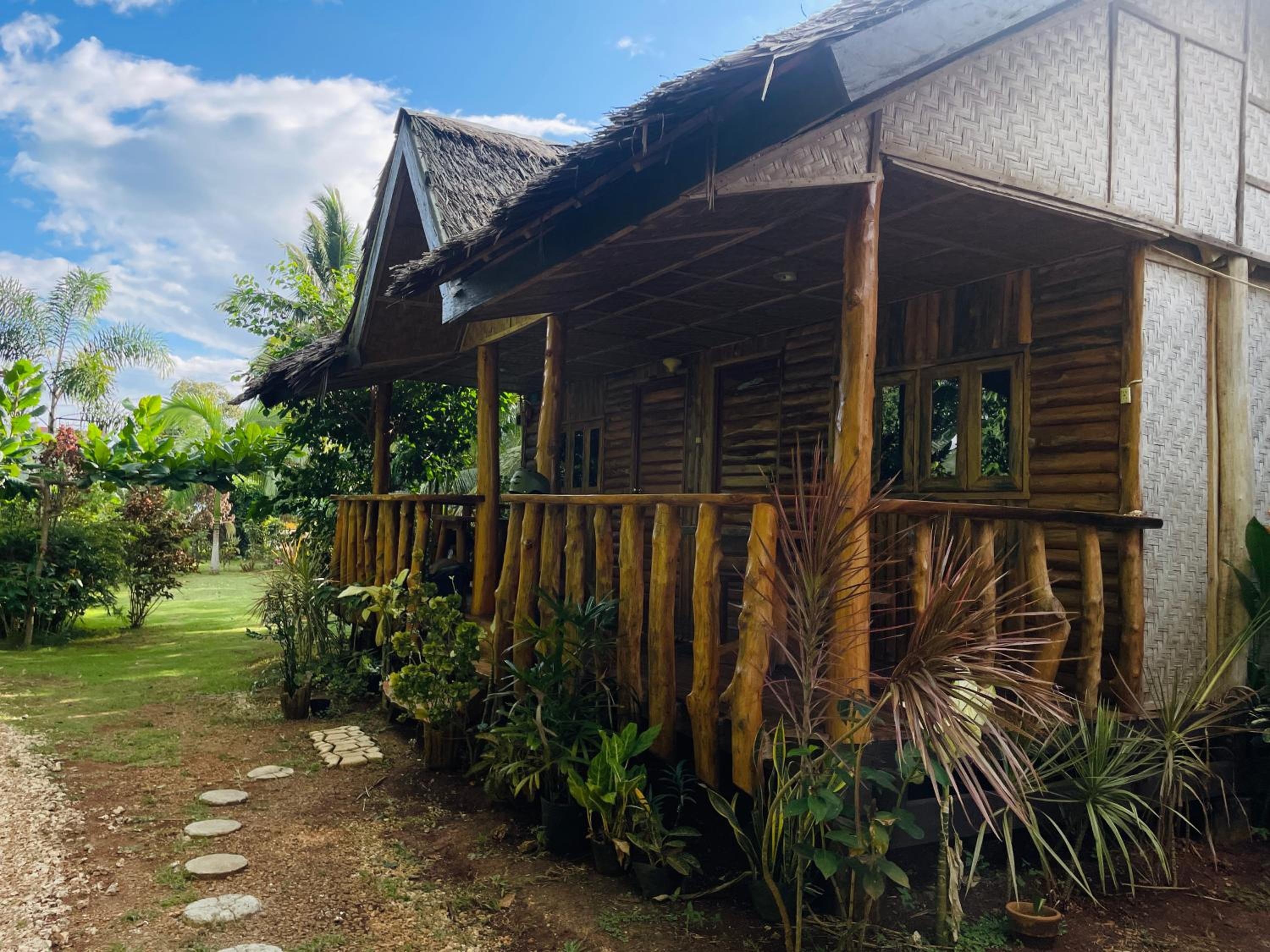 Travis Post Homestay view 4