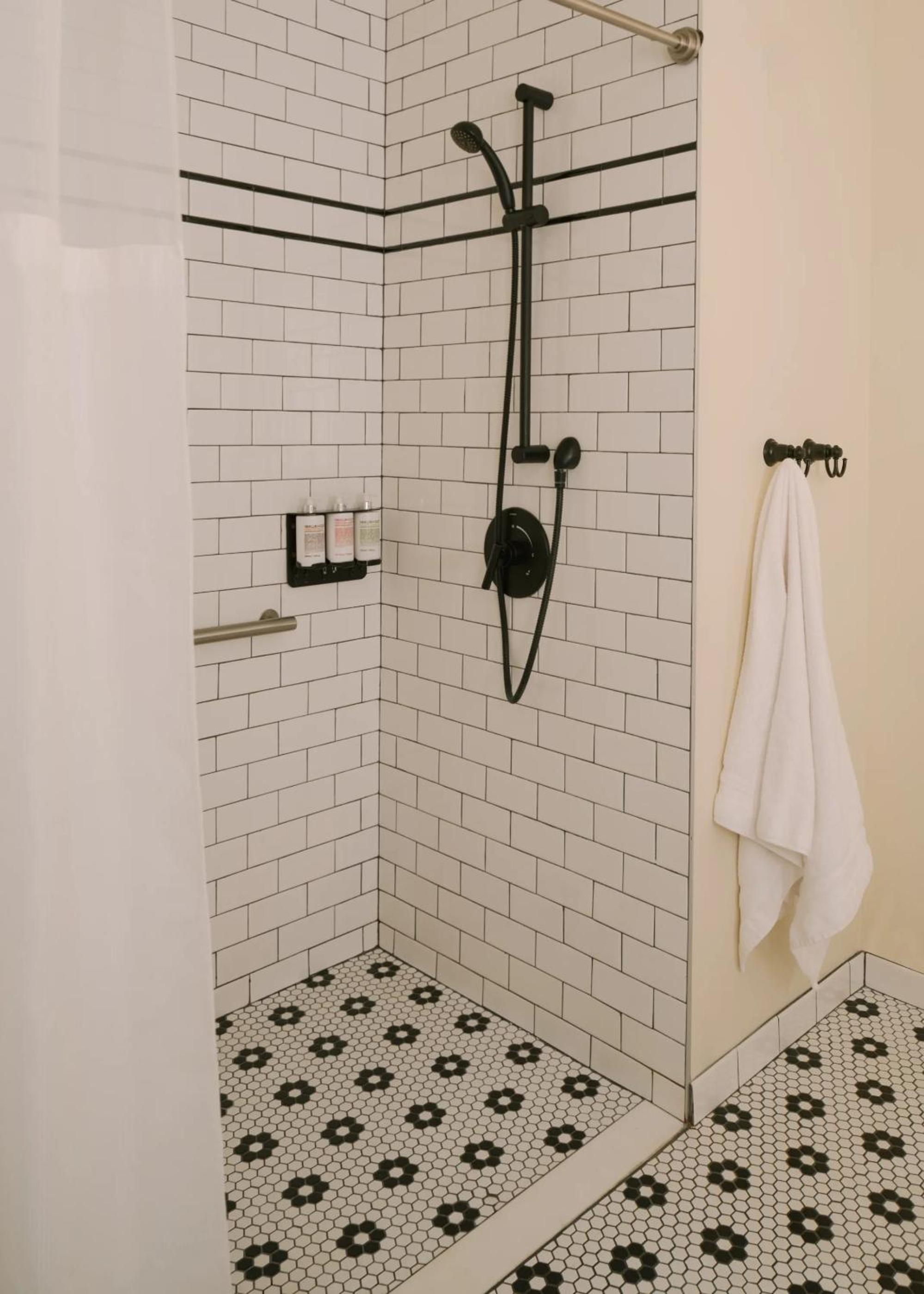 Los Angeles Vacations - FOUND Hotel, Santa Monica - Property Image 3