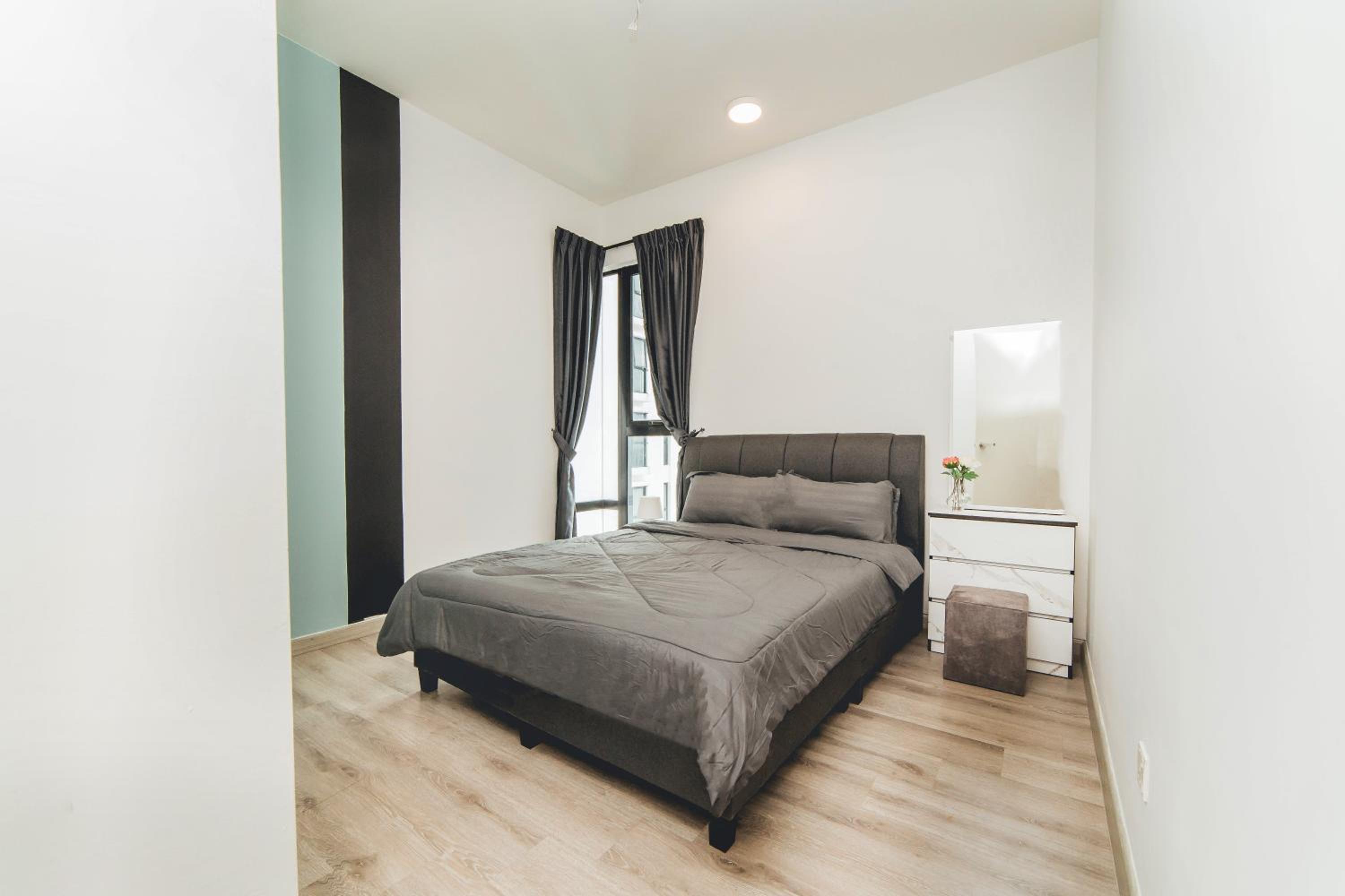 Mosaic Blue Lagoon 3BR 8pax Pooltable w Bathtub by Our Stay