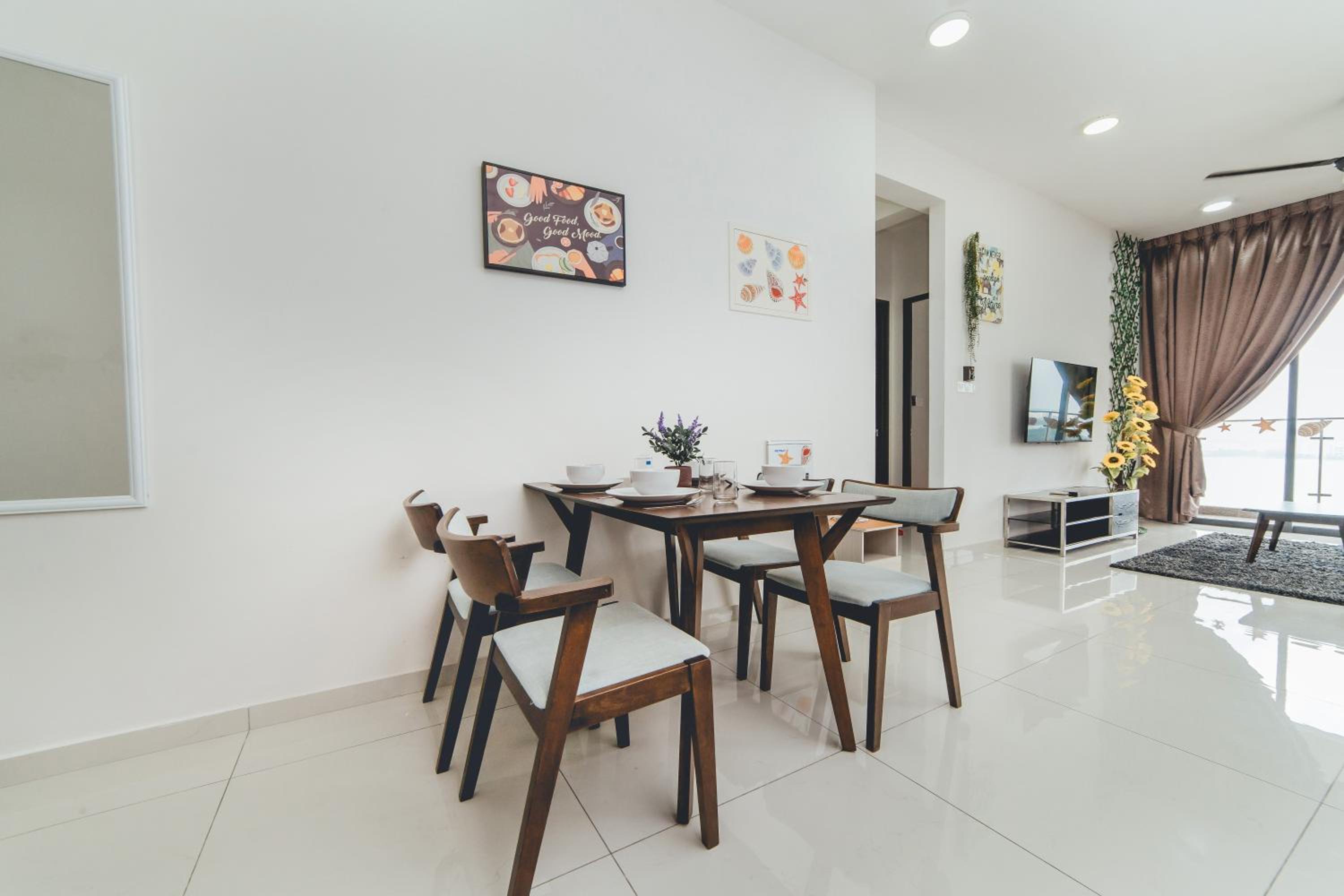 Danga Bay The Sunny Coast 3BR 8Pax by Our Stay
