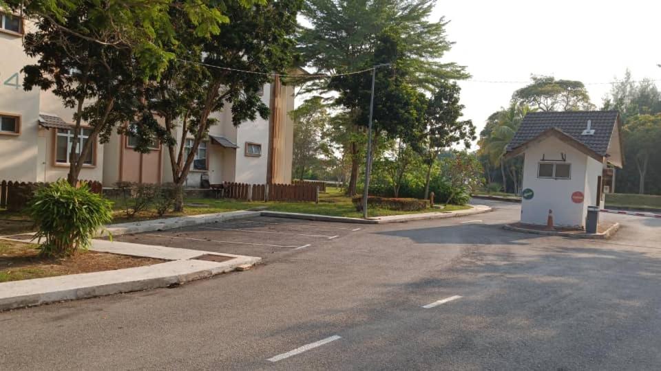 2BR First-Floor Private Apartment at Sri Bayu Resort Hotel, Bagan Lalang photo 5