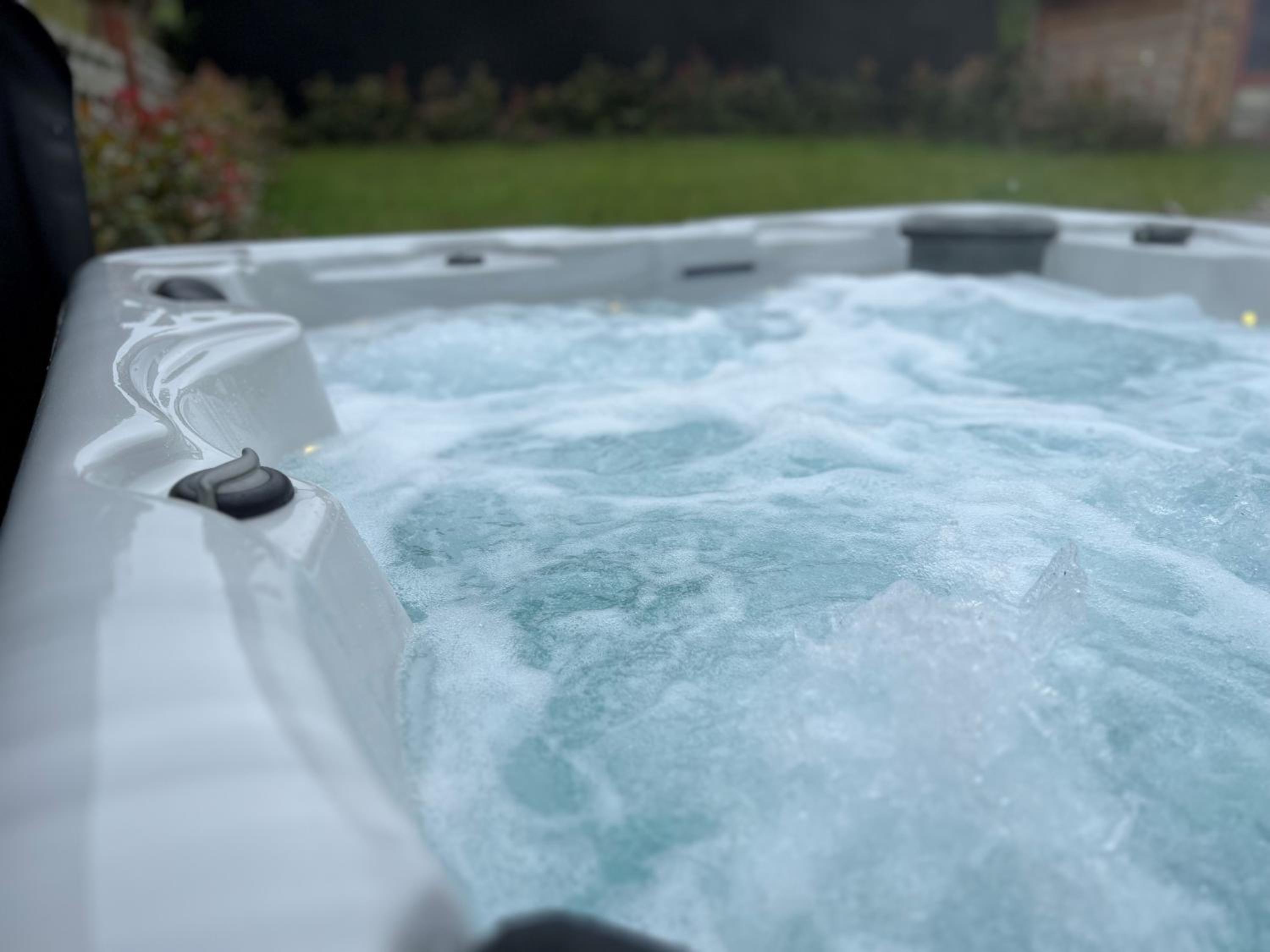 Gîte Rubis - JACUZZI - Pairi Daiza - 6 pers