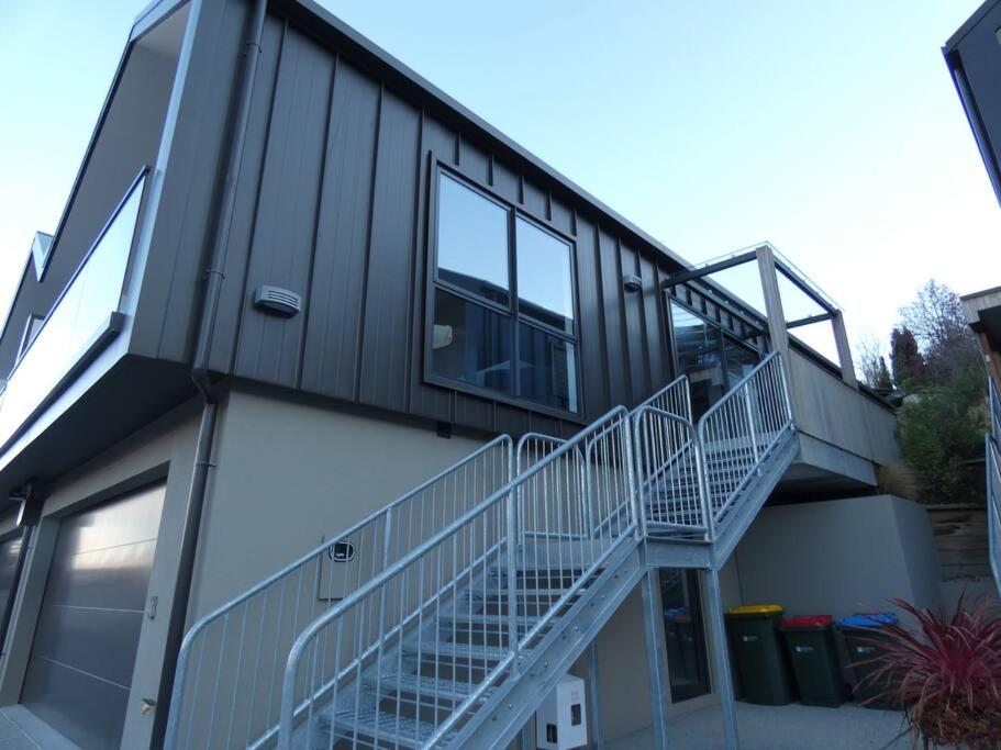 Remarkable, Cozy 3 Bedroom, 2 Bathroom Townhouse view 3