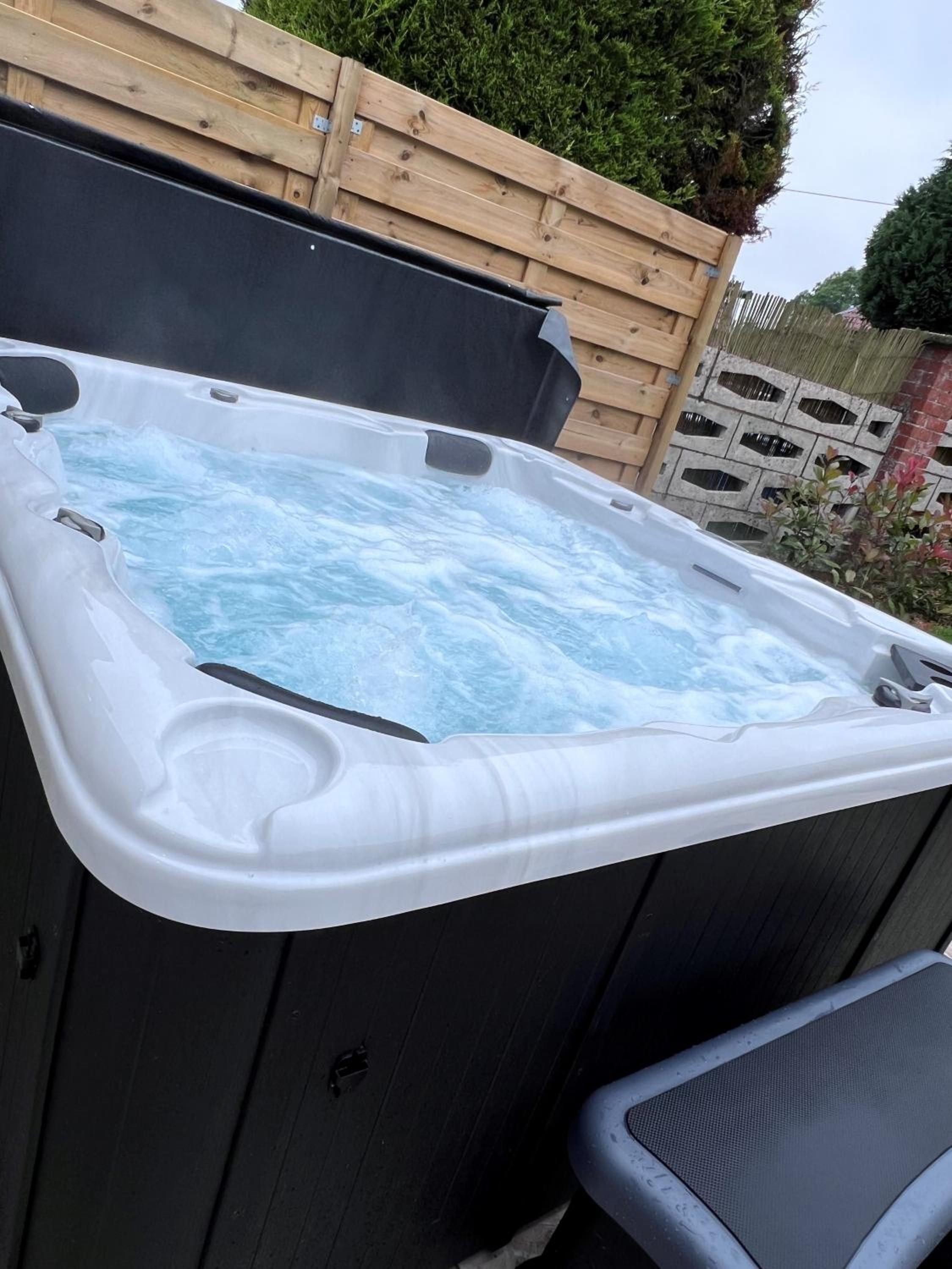 Gîte Rubis - JACUZZI - Pairi Daiza - 6 pers