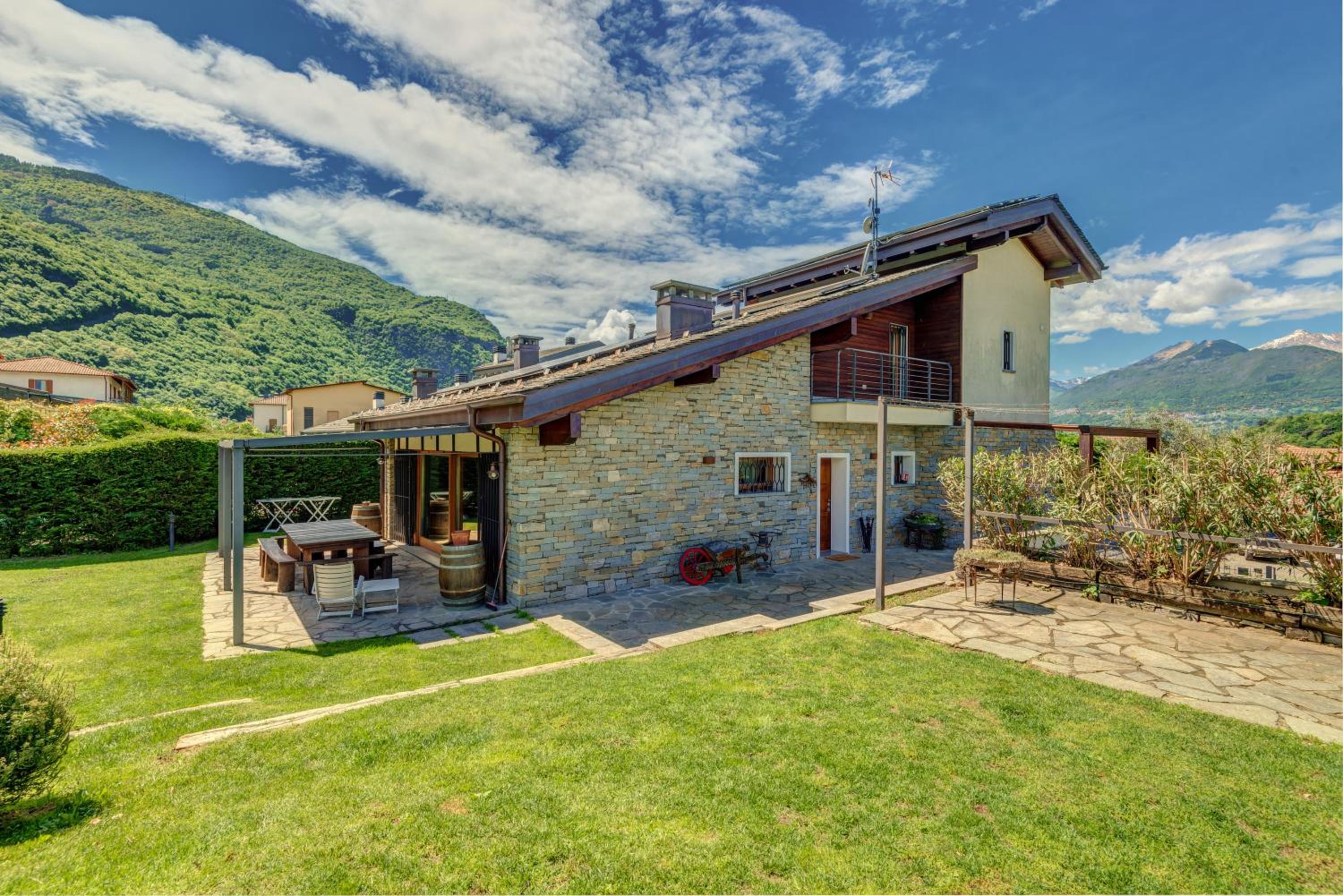 Villa La Corte with amazing pool and garden view 4