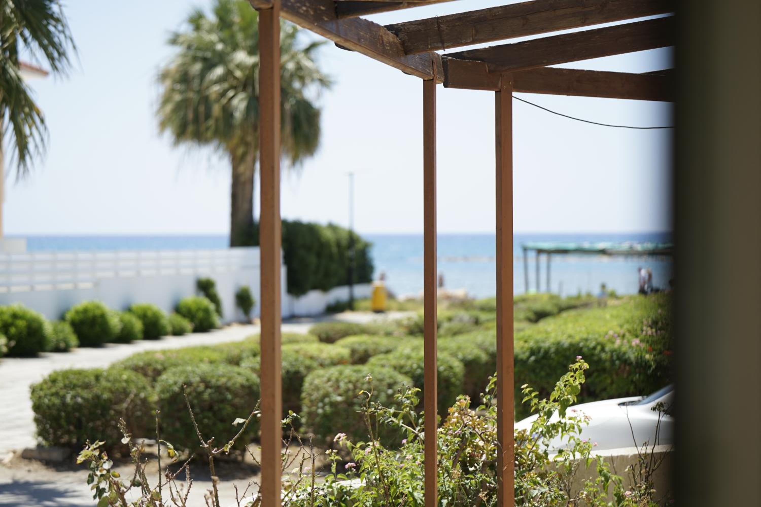 Lazuli Seafront Beach House Nr18