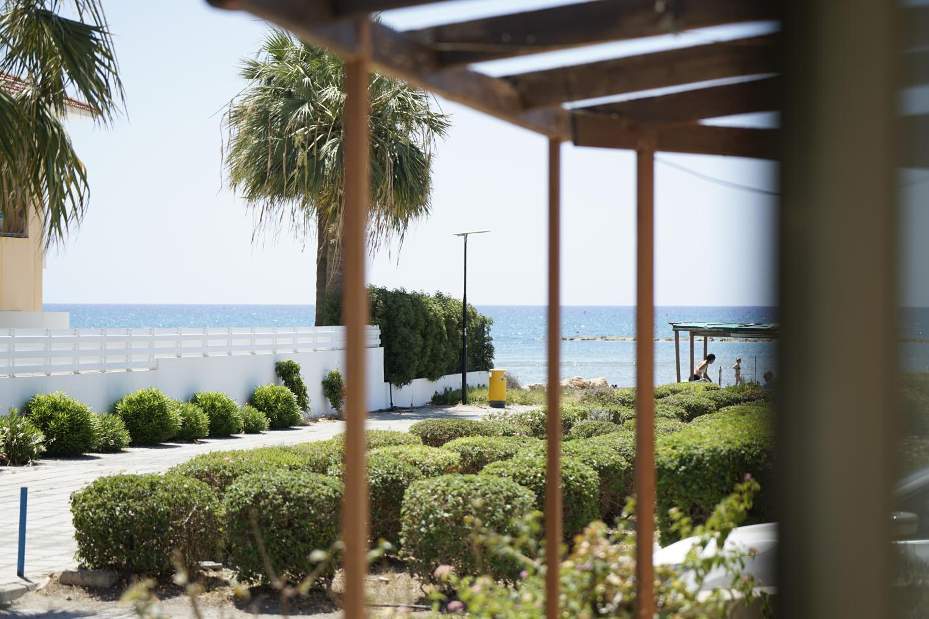 Lazuli Seafront Beach House Nr18