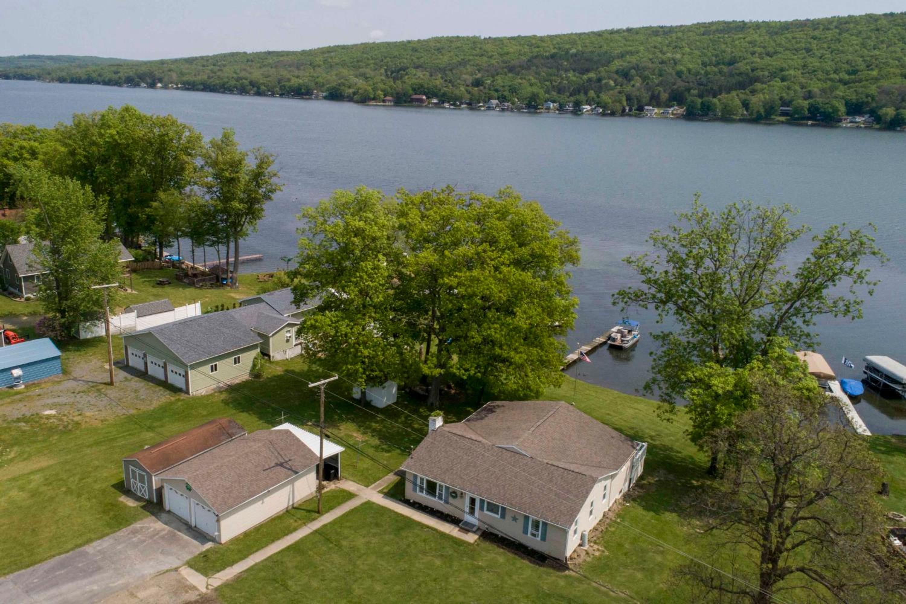 Blarney Bay on Waneta Lake