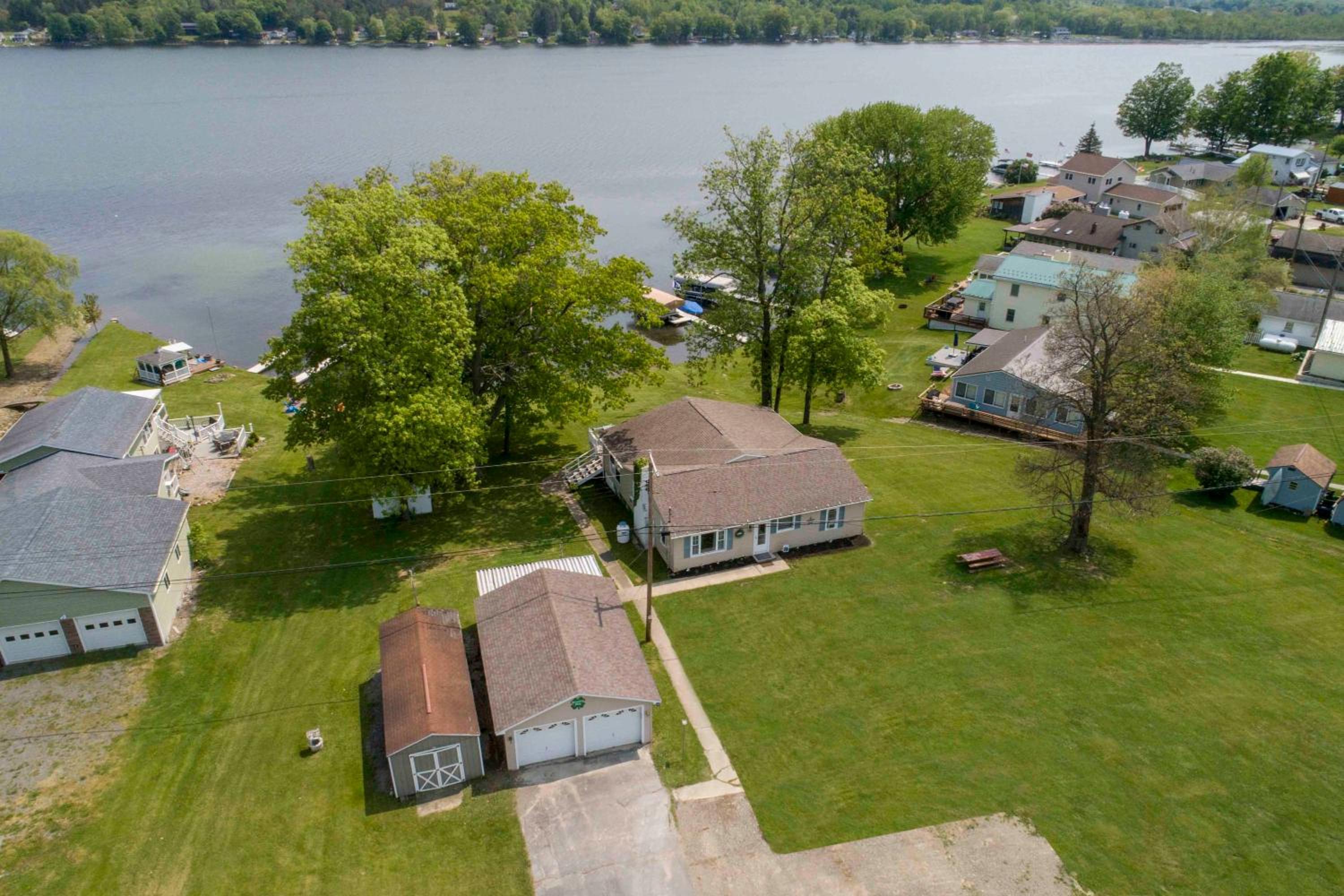 Blarney Bay on Waneta Lake