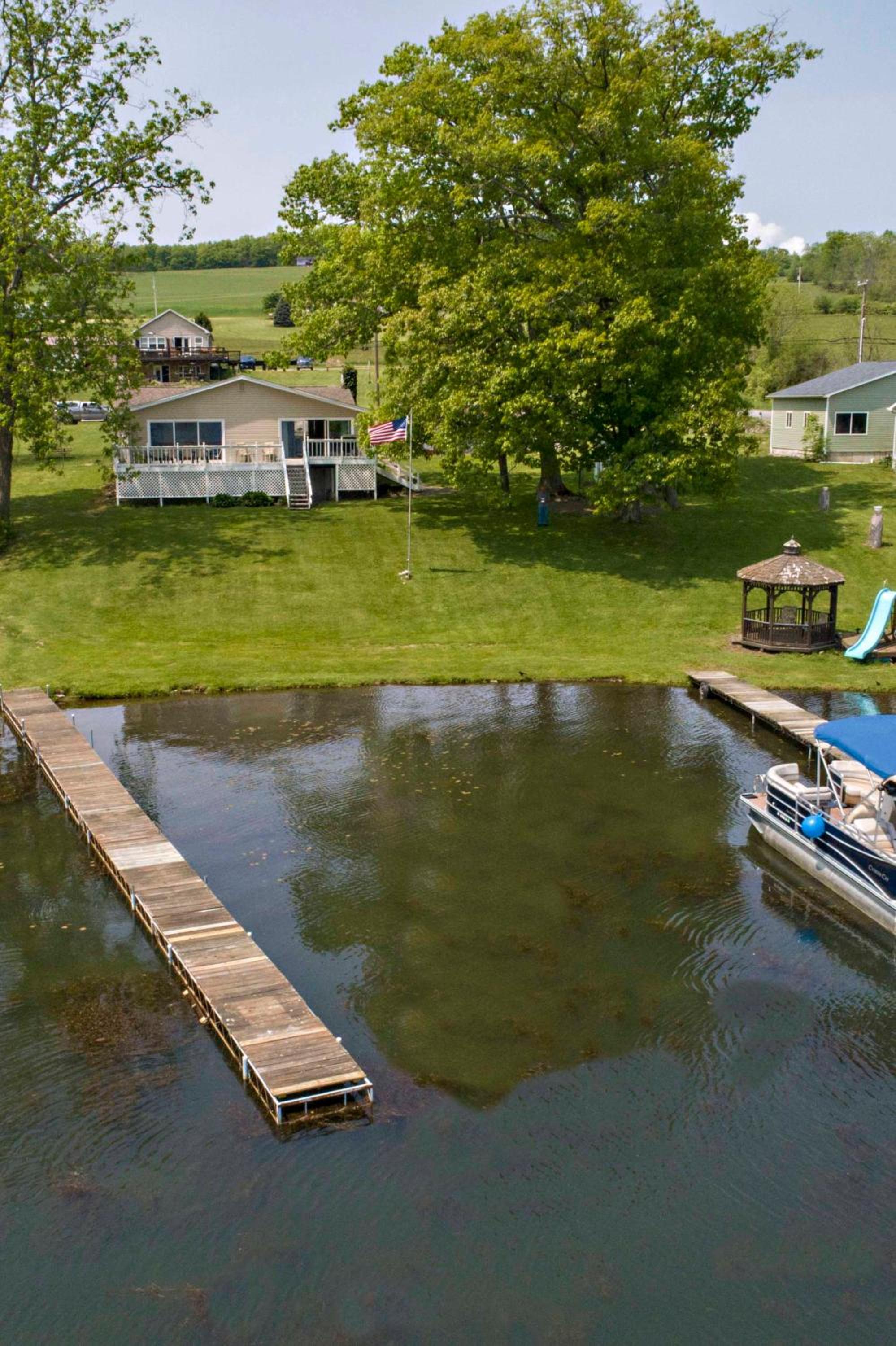 Blarney Bay on Waneta Lake