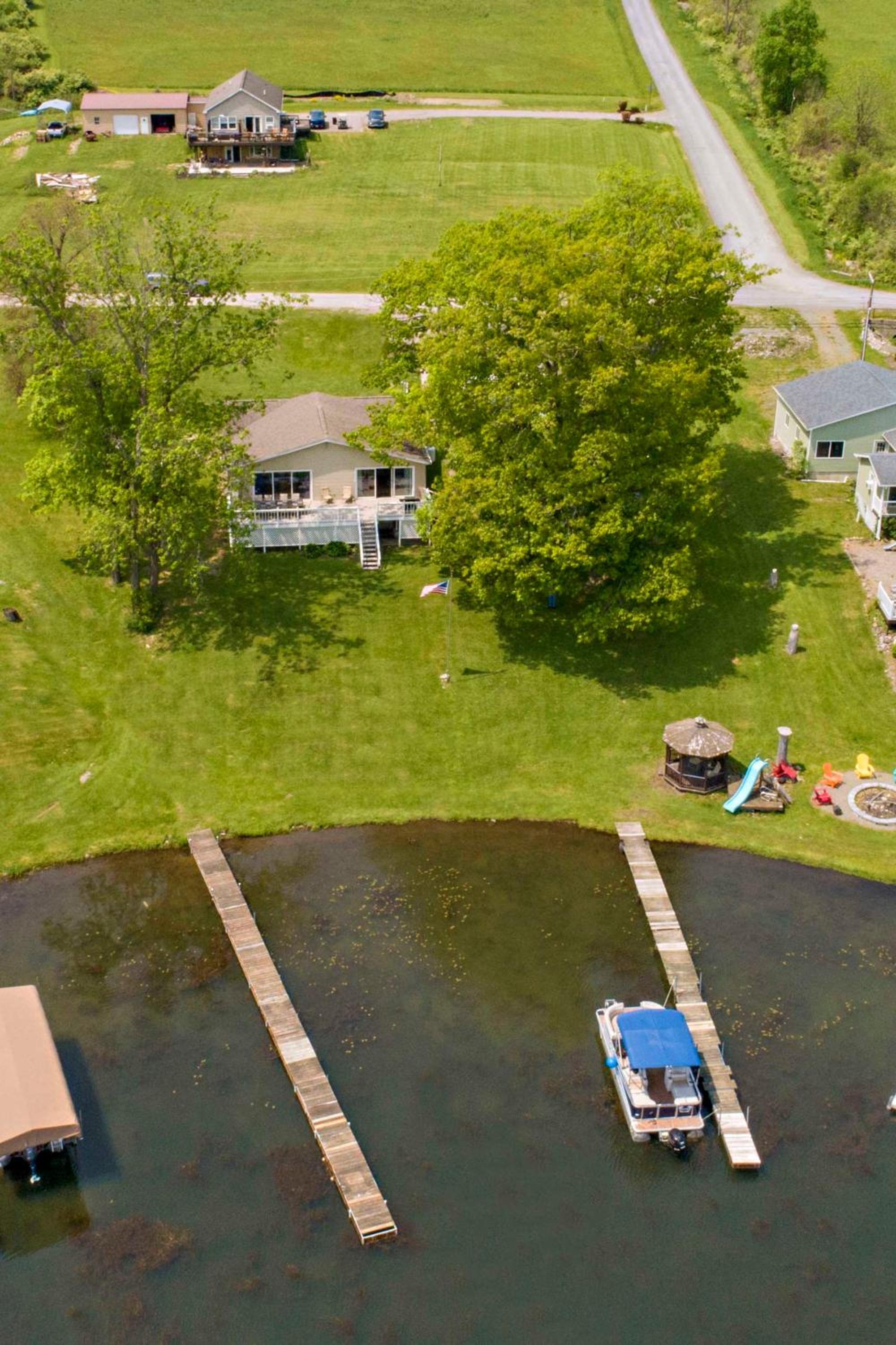 Blarney Bay on Waneta Lake