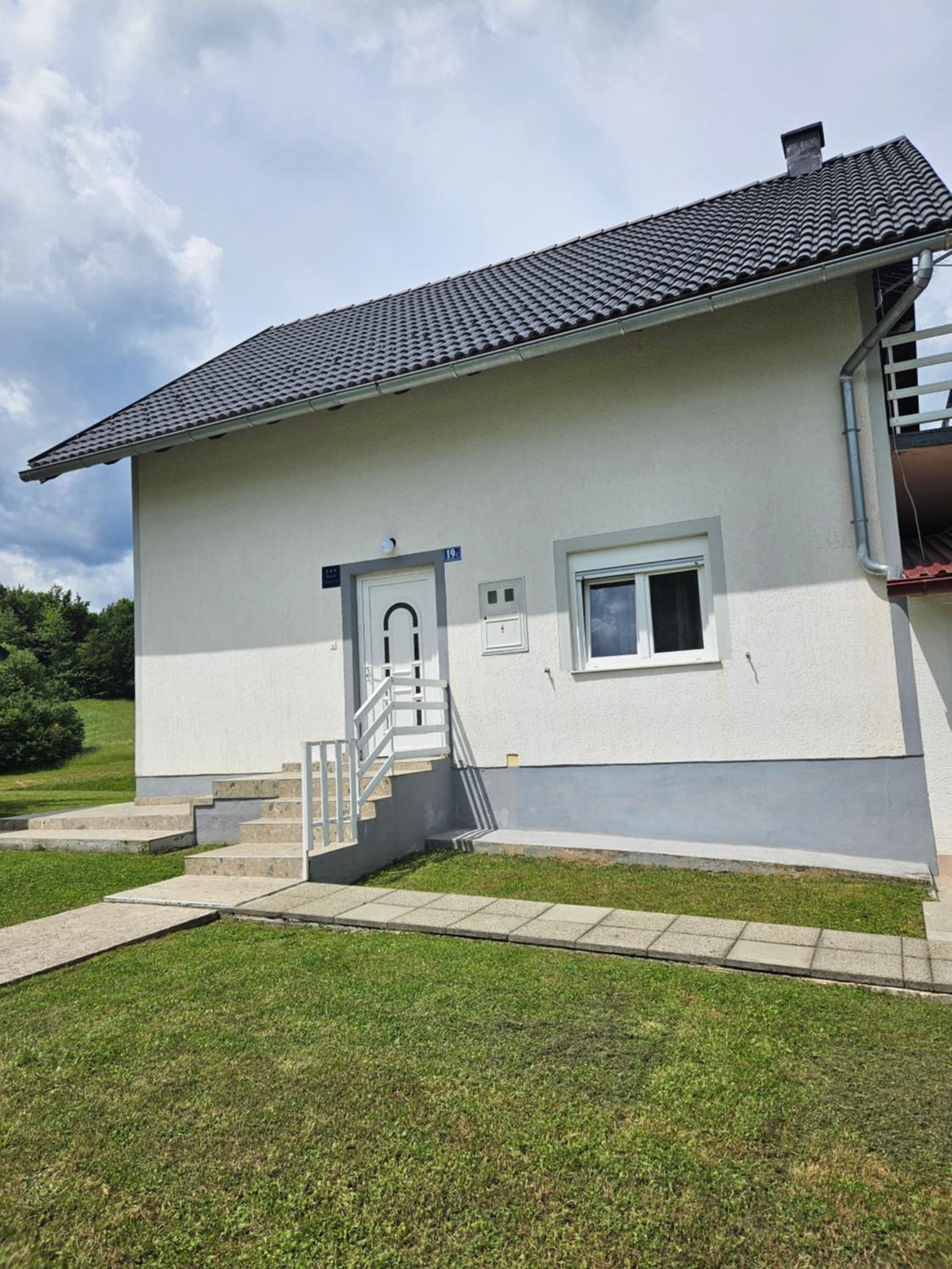 Apartman Mile - Holiday house view 2