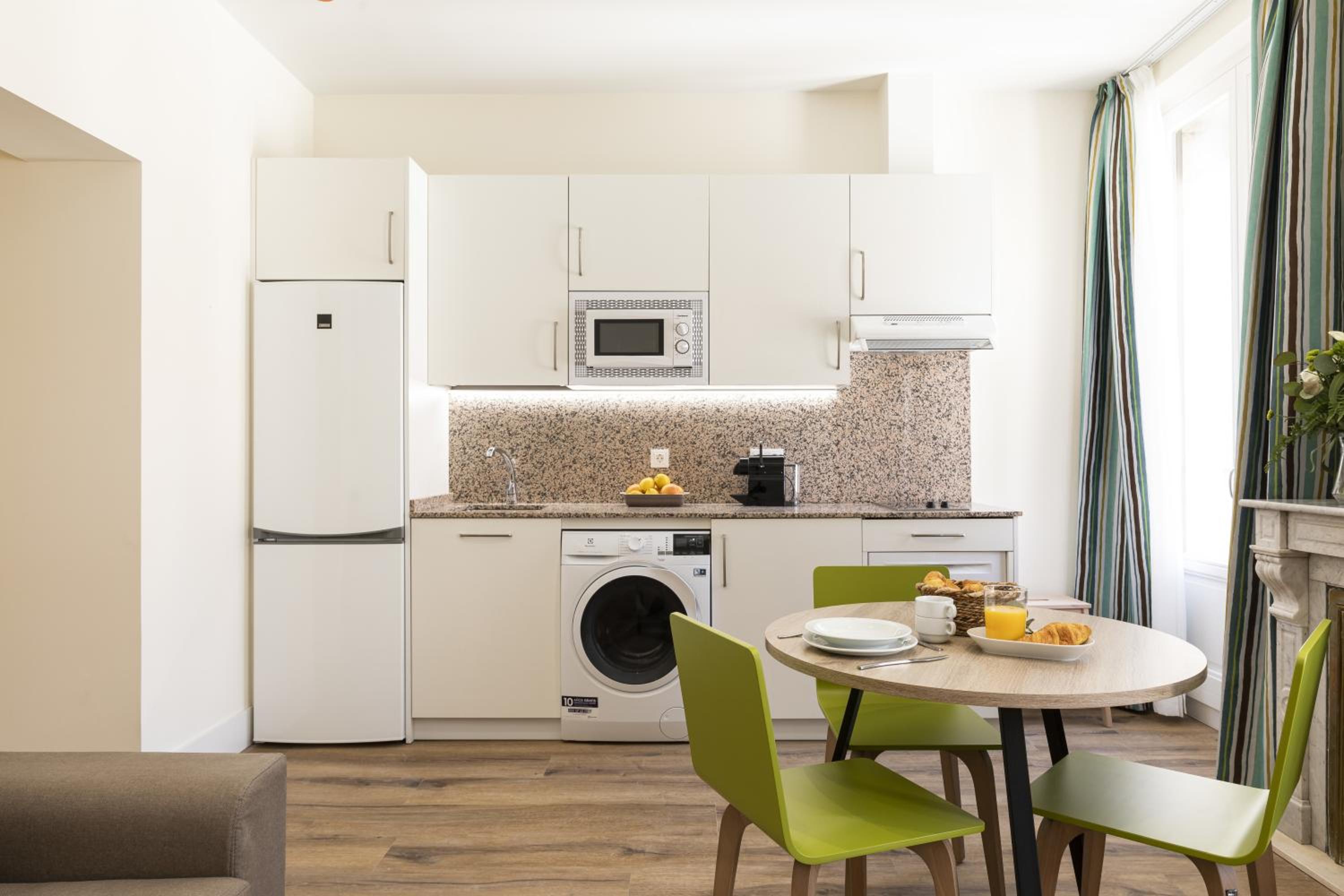 Apartamentos Blume Conde Aranda
