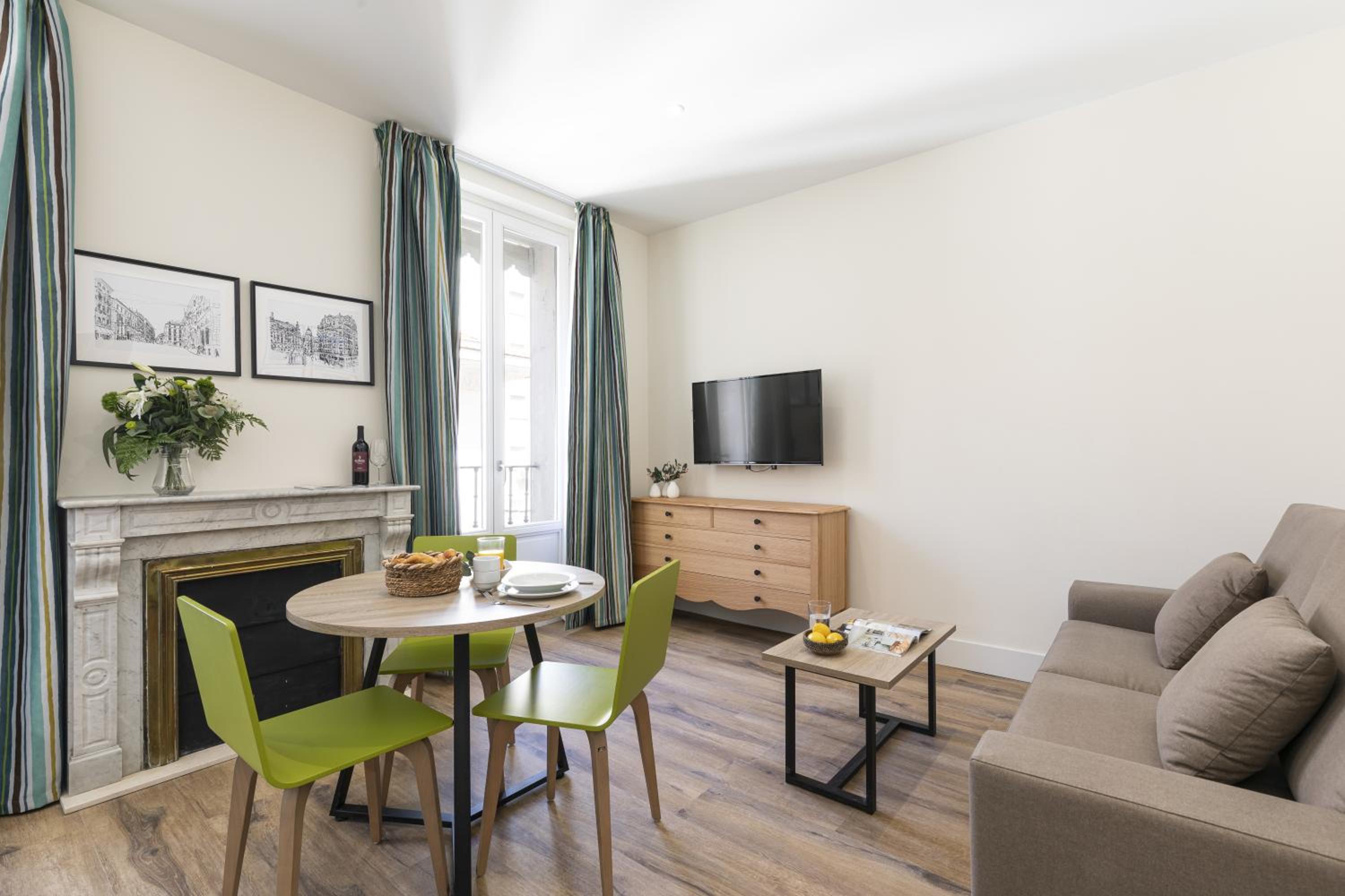 Apartamentos Blume Conde Aranda