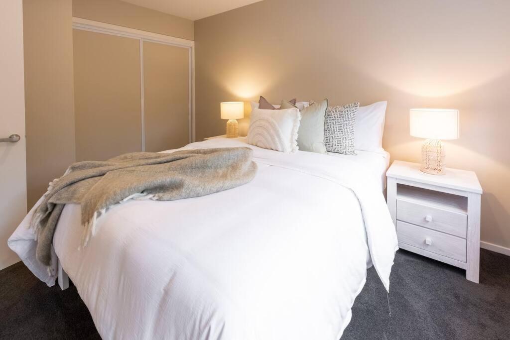 Brand New & Central Townhouse view 4