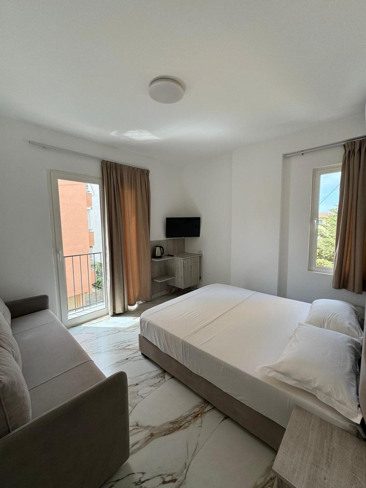 Star Hotel & Restaurant