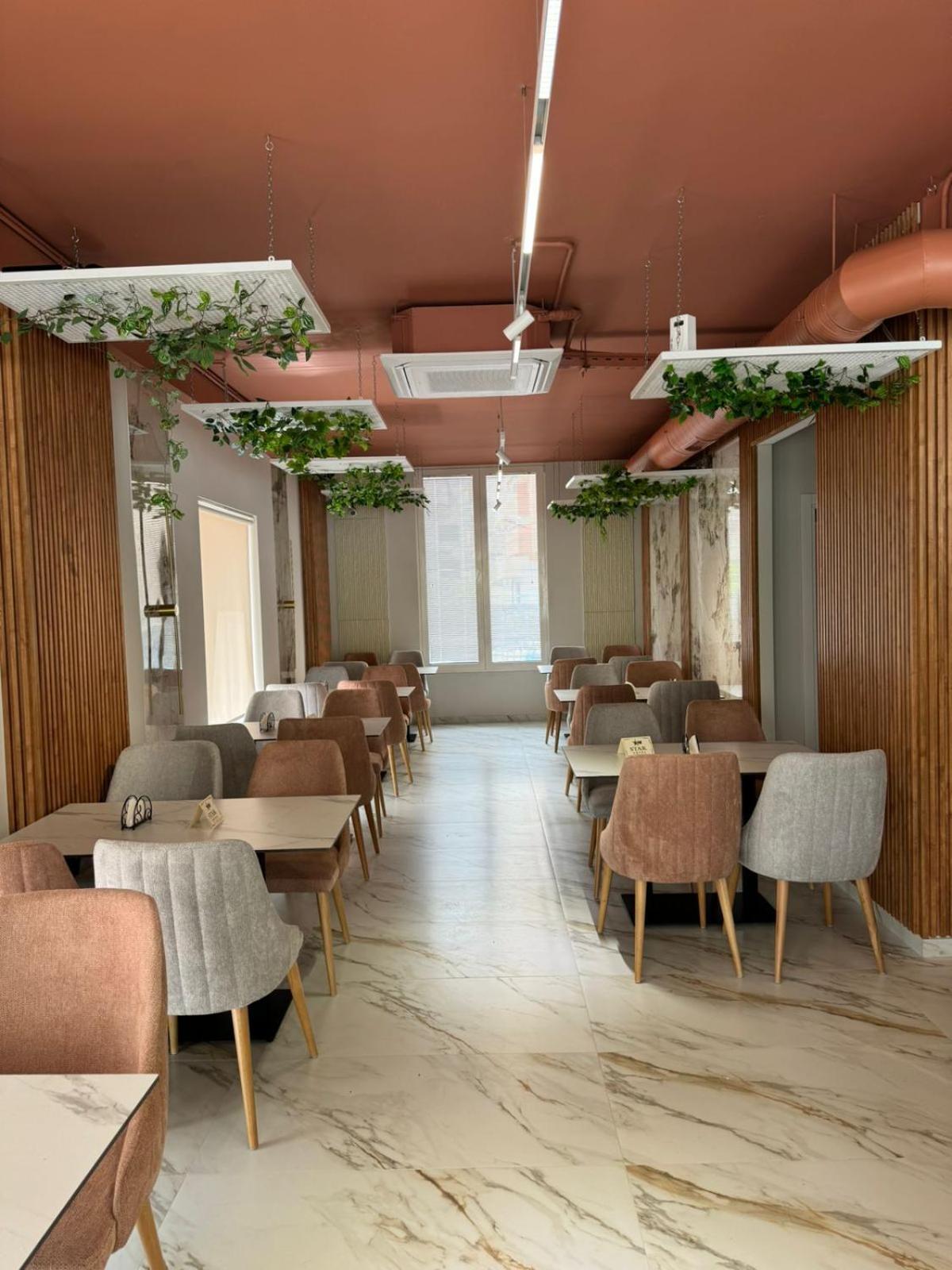 Star Hotel & Restaurant