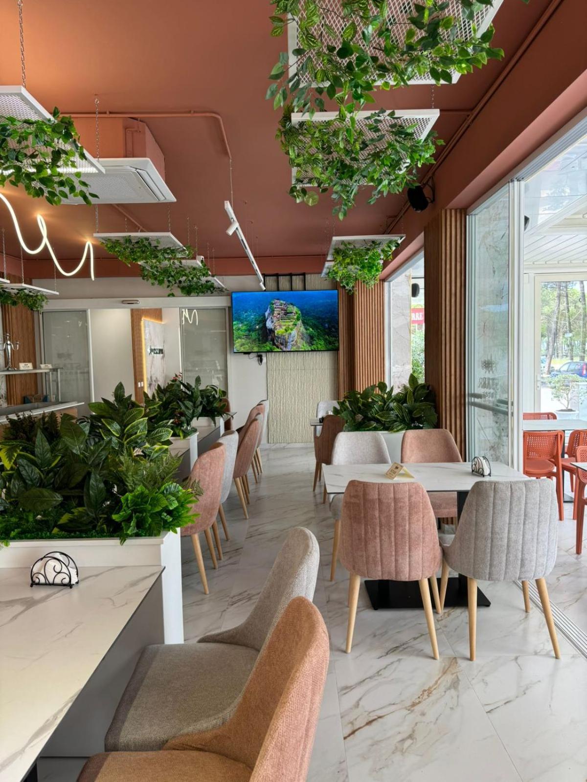Star Hotel & Restaurant