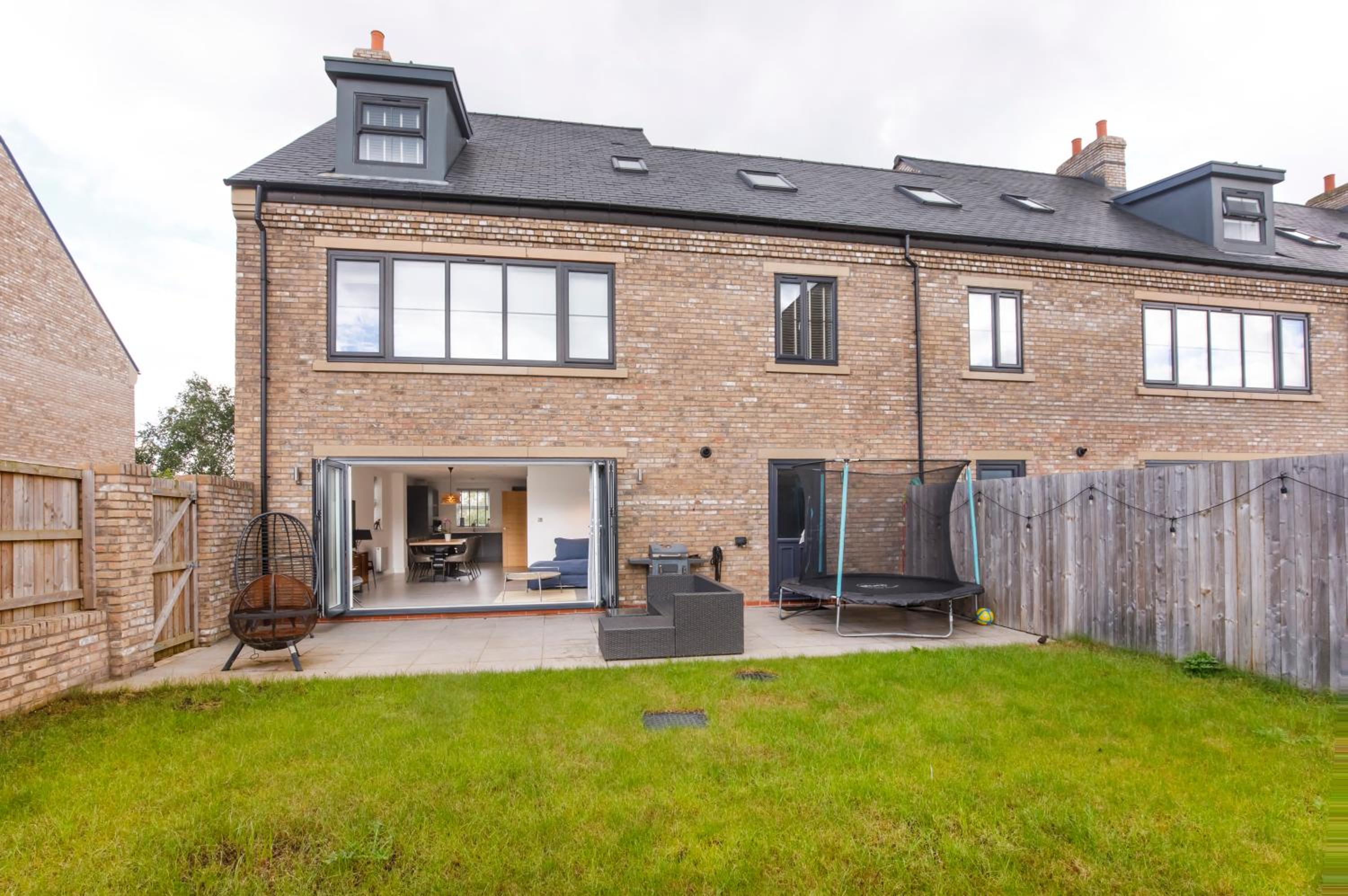 Mount Vale 4 bedroom Luxury Home view 4