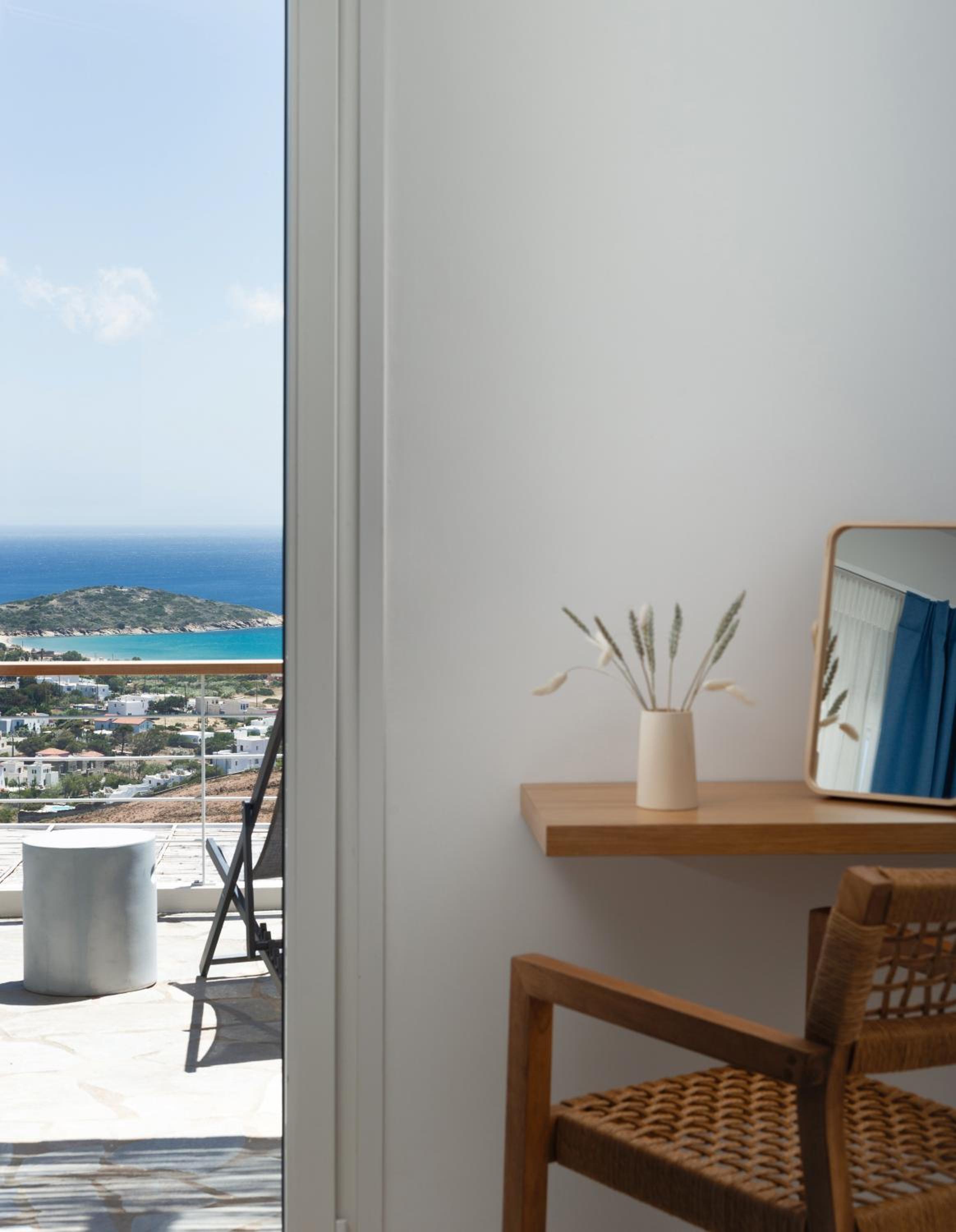 Stunning View Sarakiniko Villa