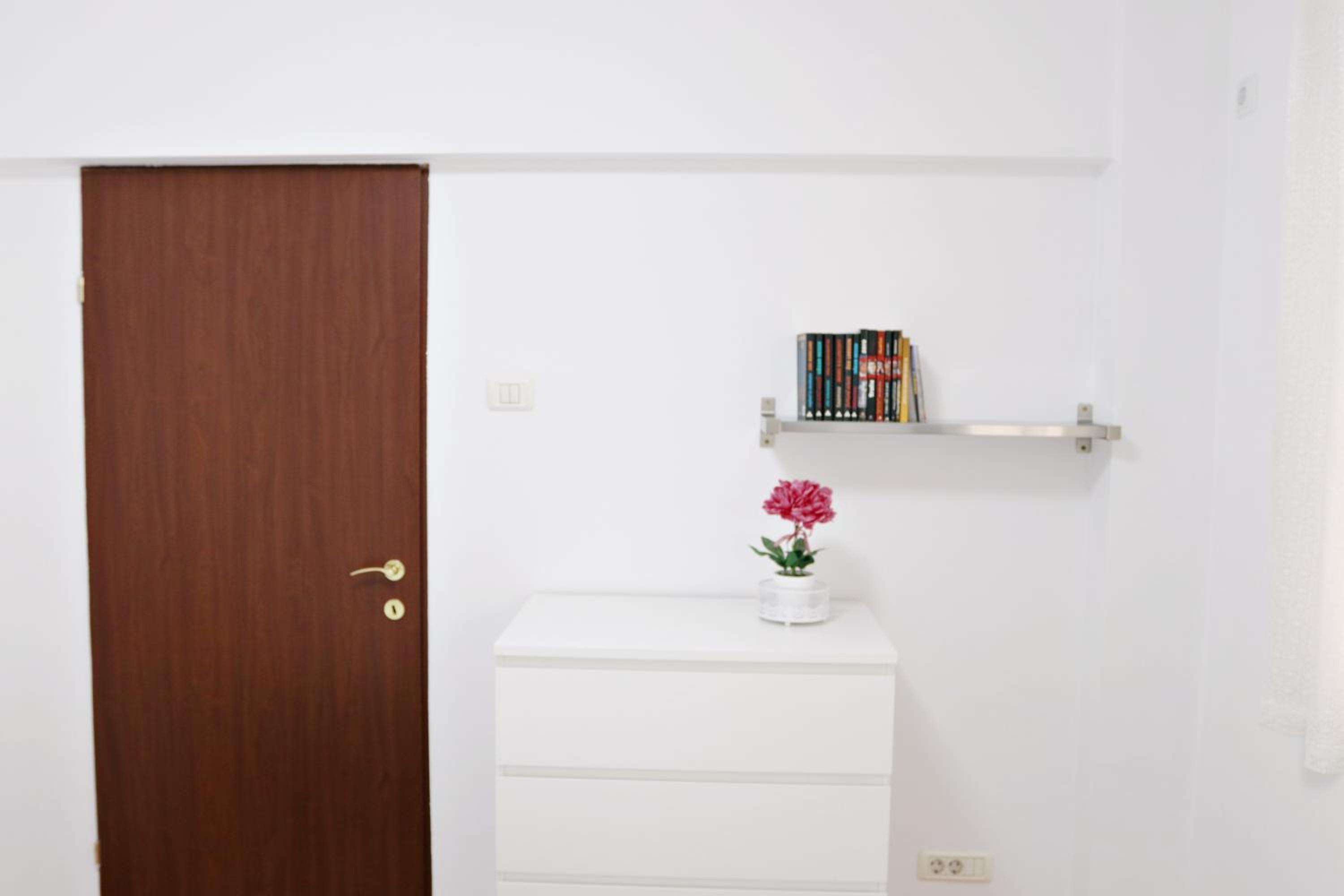 City Base I 2 BR apt Victoriei view 3